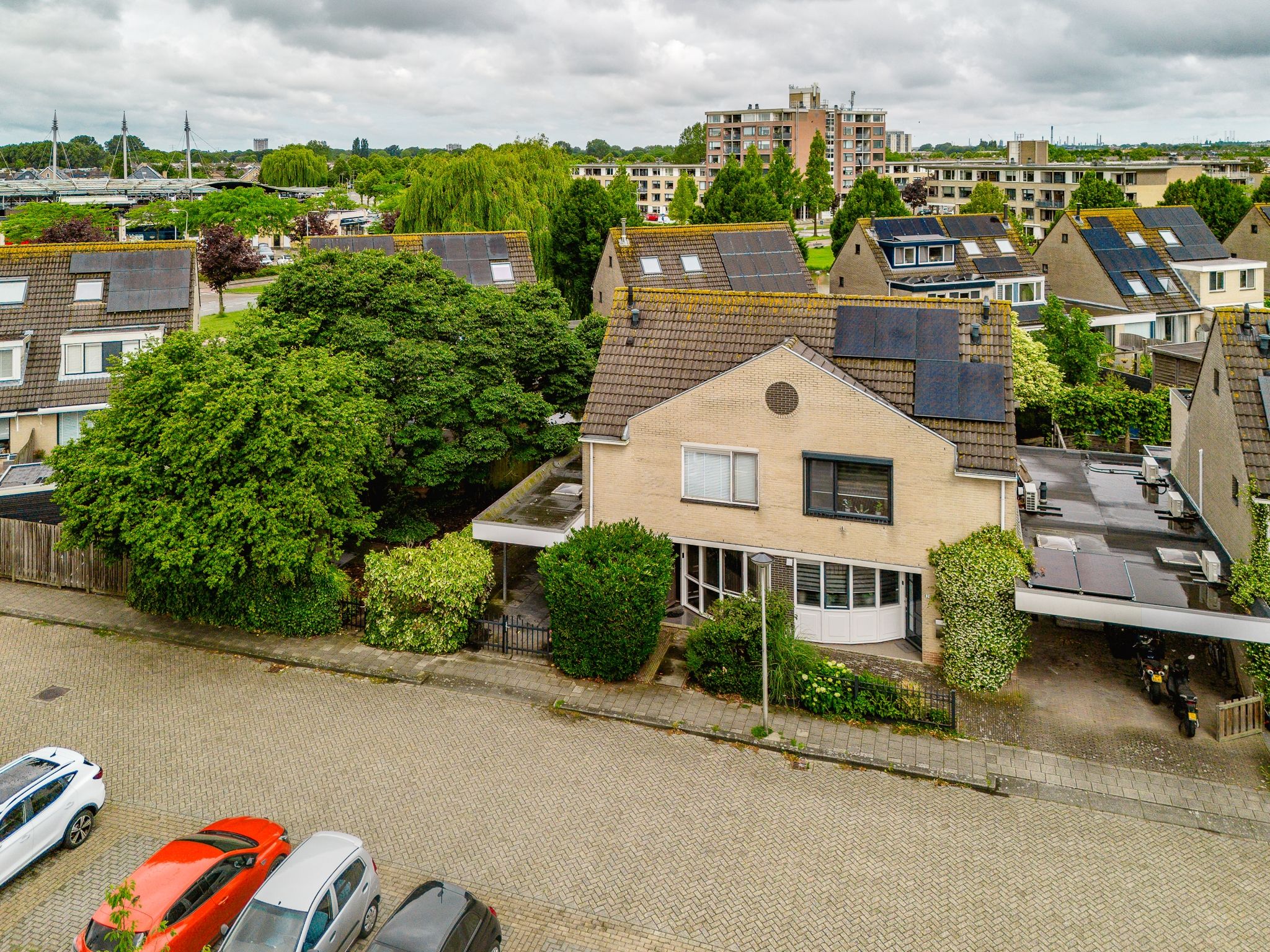 Foto van Nan Holdert-Zuikerbergstraat 1, Spijkenisse