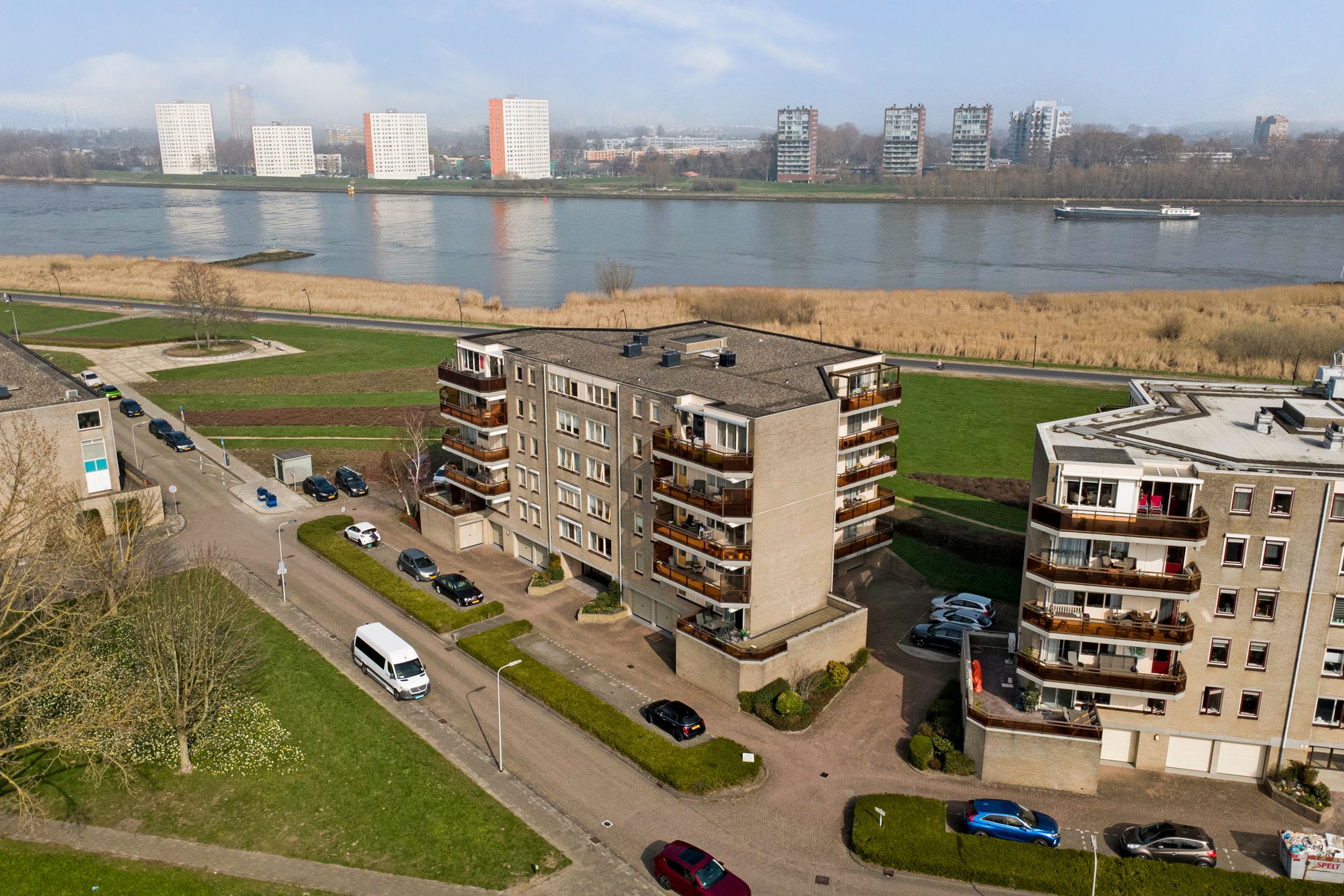 Foto van Maasboulevard 7, Spijkenisse