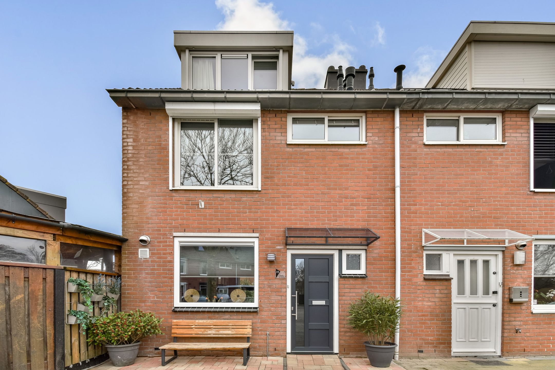 Foto van Smetanastraat 19, Spijkenisse