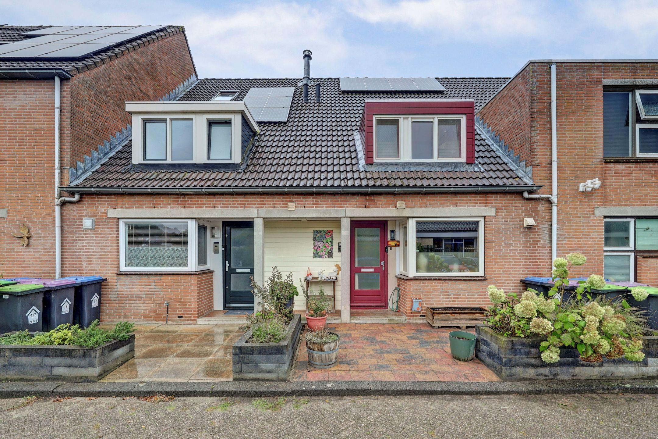 Foto van Trombonestraat 14, Spijkenisse Geschakelde woning