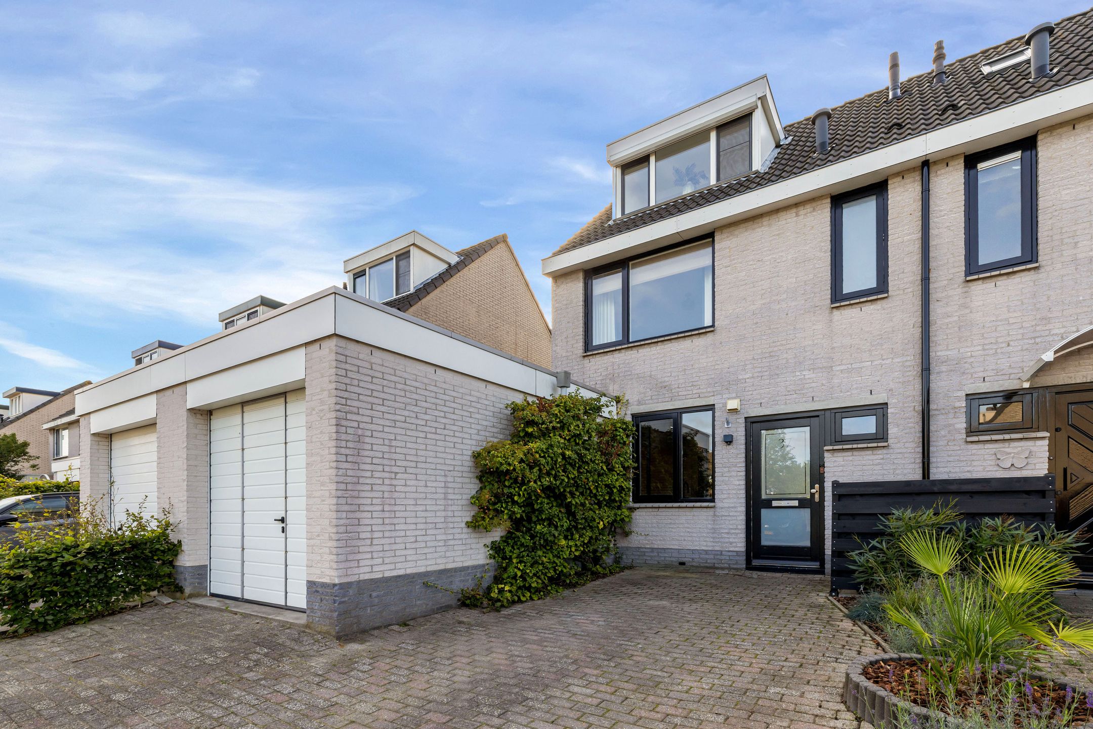 Foto van Maarten Trompstraat 37, Hellevoetsluis