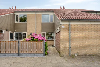 Foto van Ireneplaats 44, Hellevoetsluis