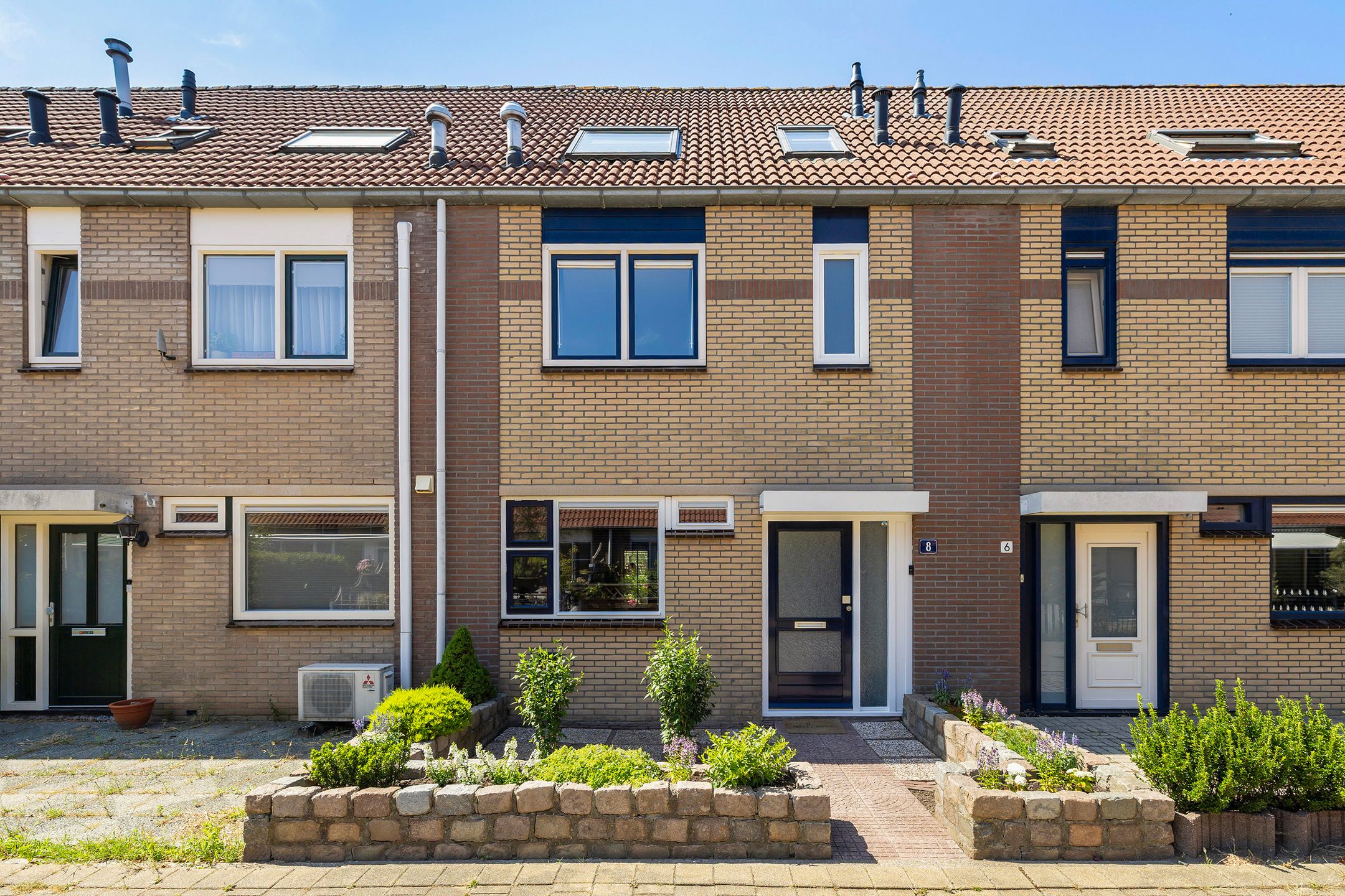 Foto van Toernooiveld 8, Oostvoorne