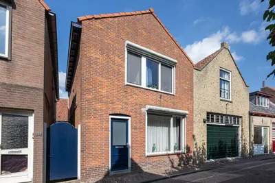 Foto van Oranjestraat 13, Sommelsdijk Half