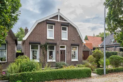 Foto van Julianalaan 2, Dirksland