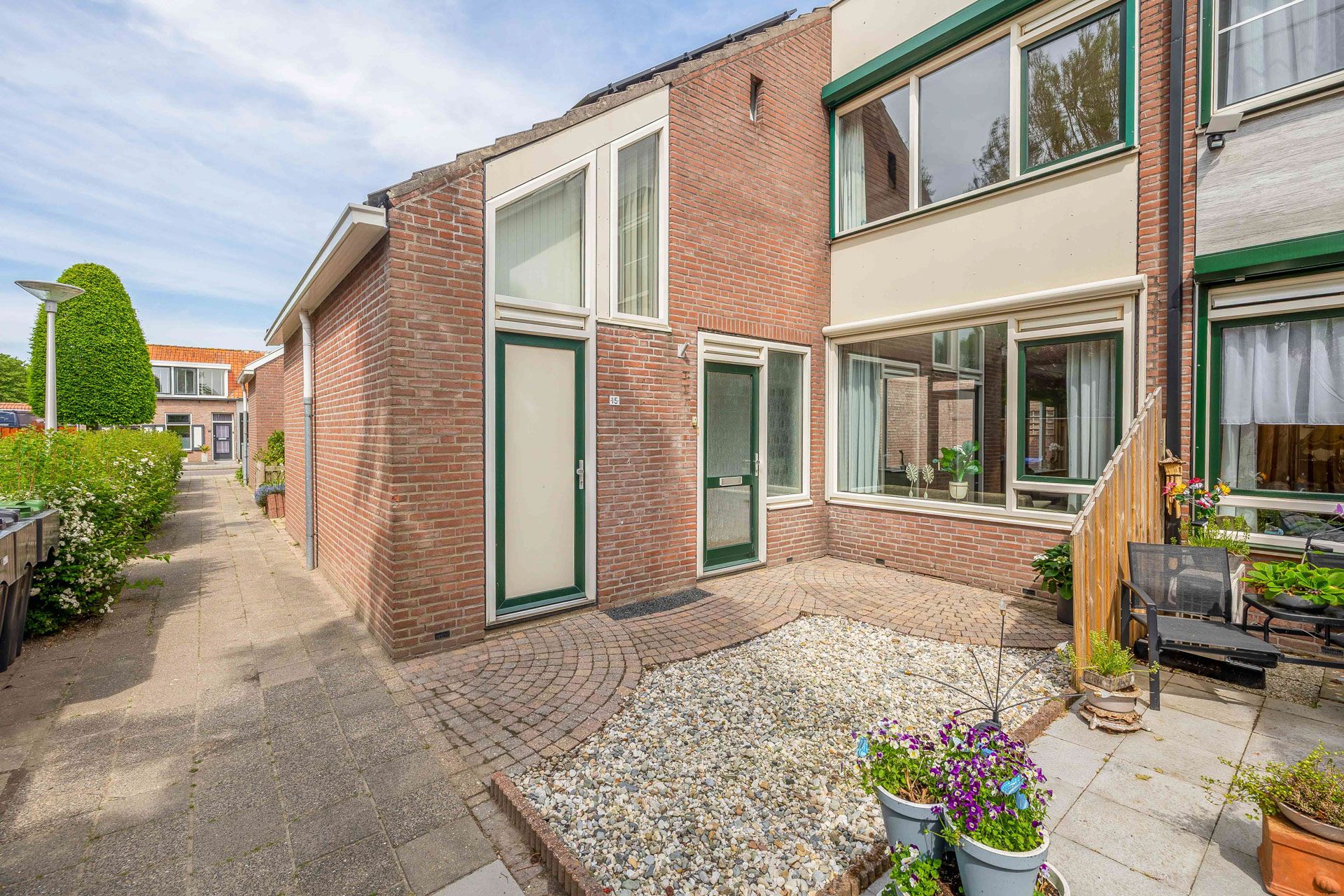 Foto van Esdoornhof 15, Dirksland