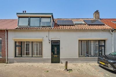 Foto van Julianastraat 10, Ooltgensplaat