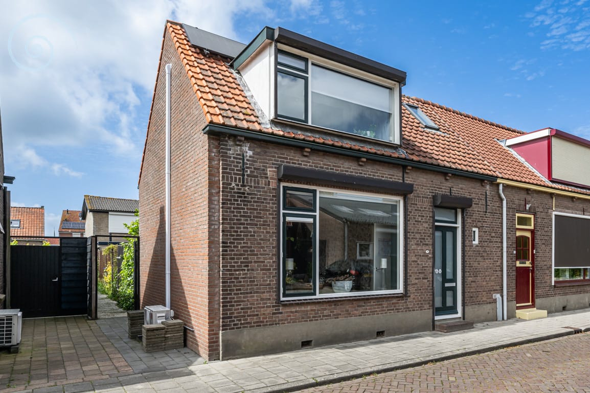 Foto van Ds. C.W. van de Poelstraat 14, Den Bommel
