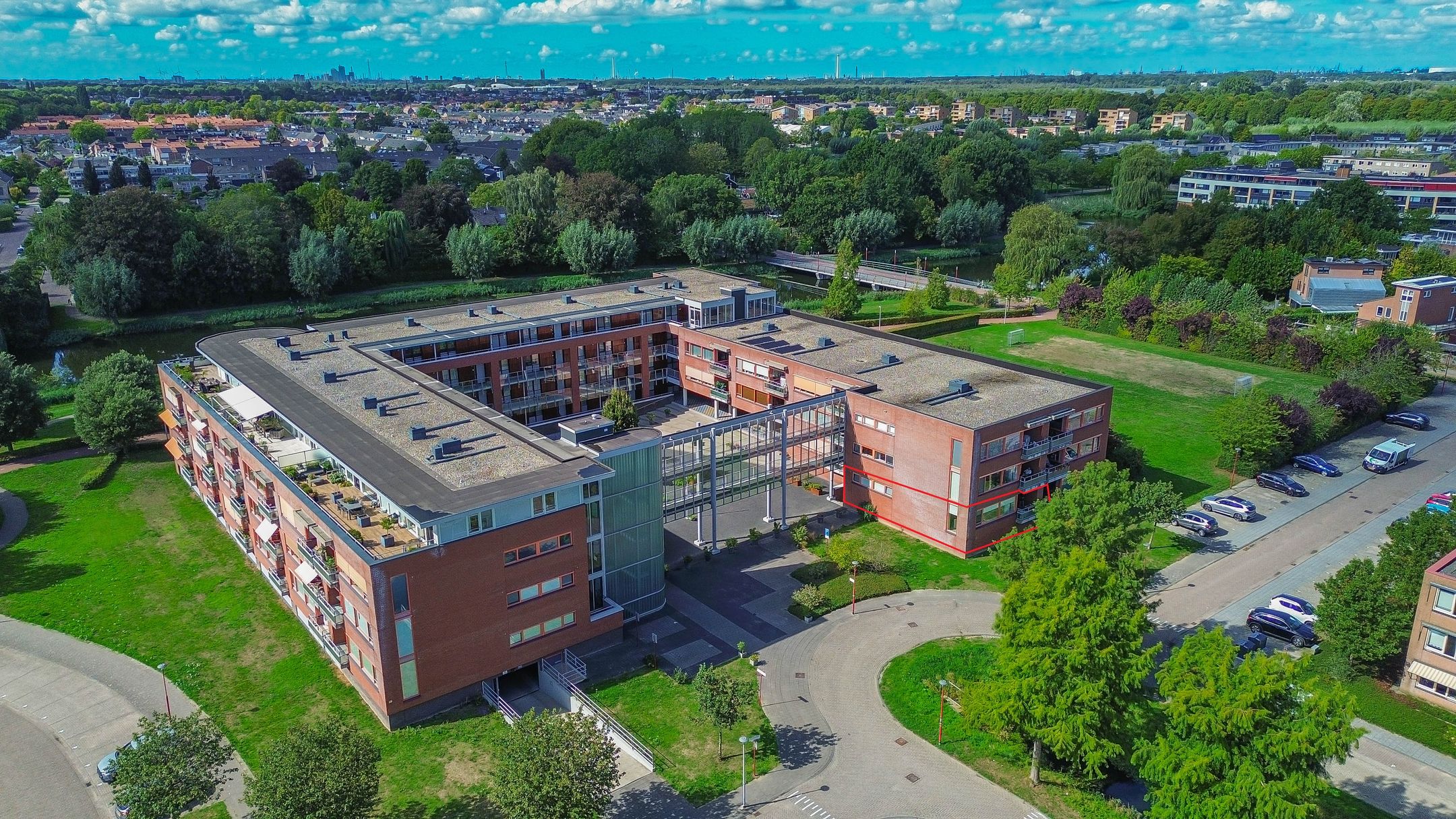 Foto van Debussyring 15, Oud-Beijerland