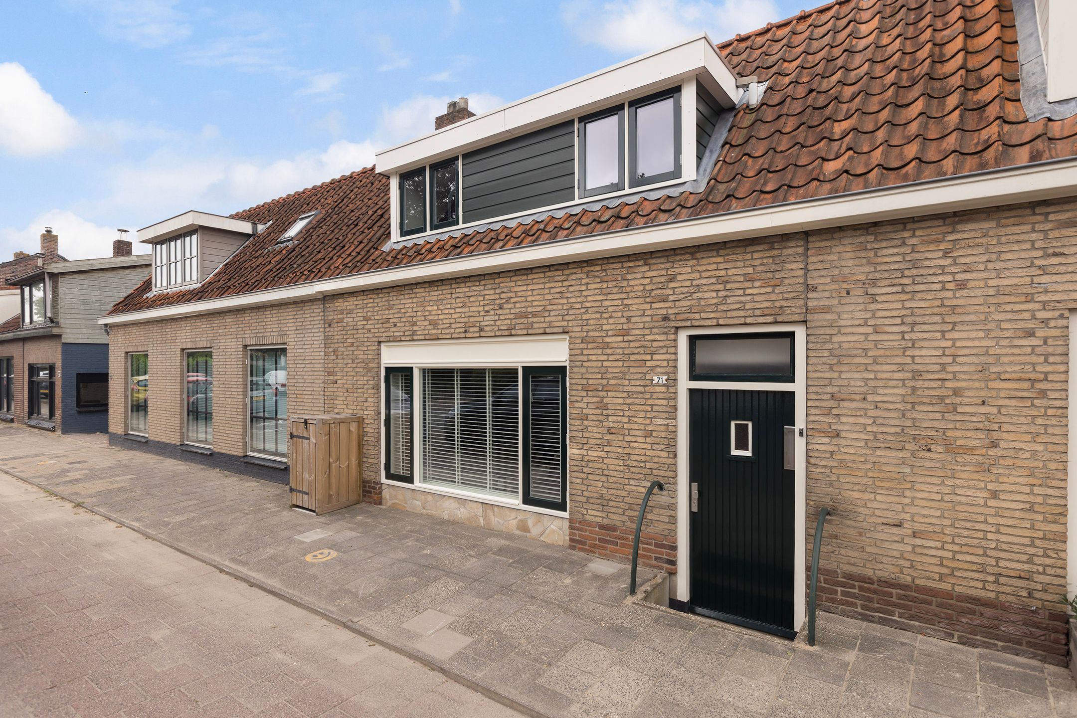 Foto van Burg de Zeeuwstraat 71, Numansdorp