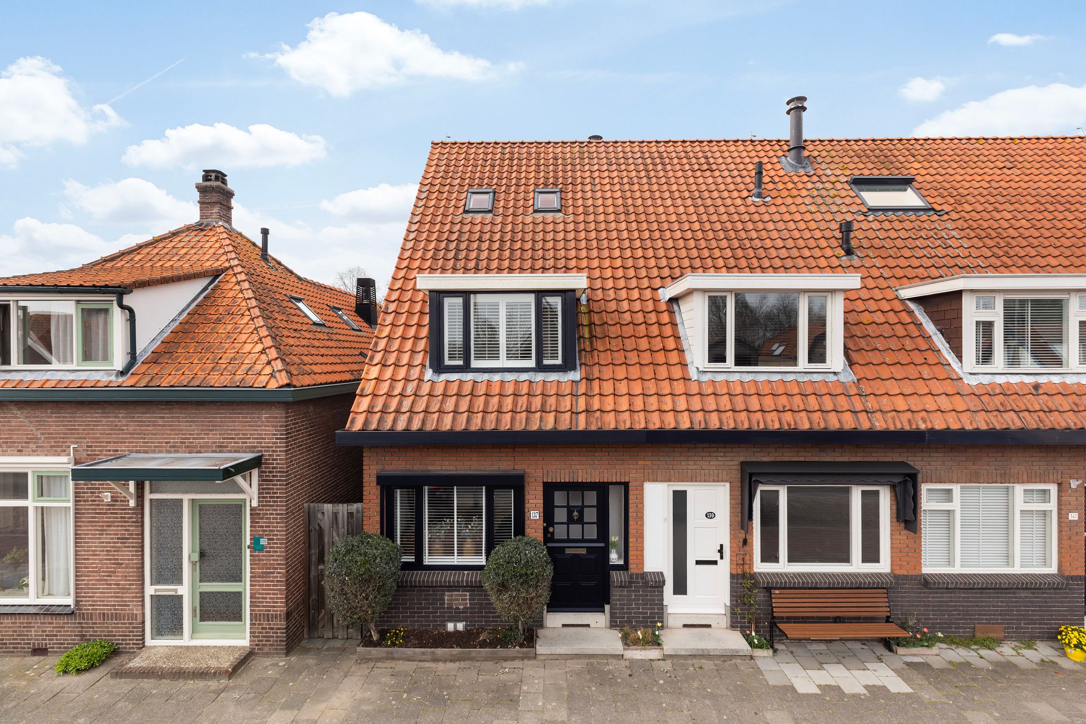 Foto van Burg de Zeeuwstraat 137, Numansdorp