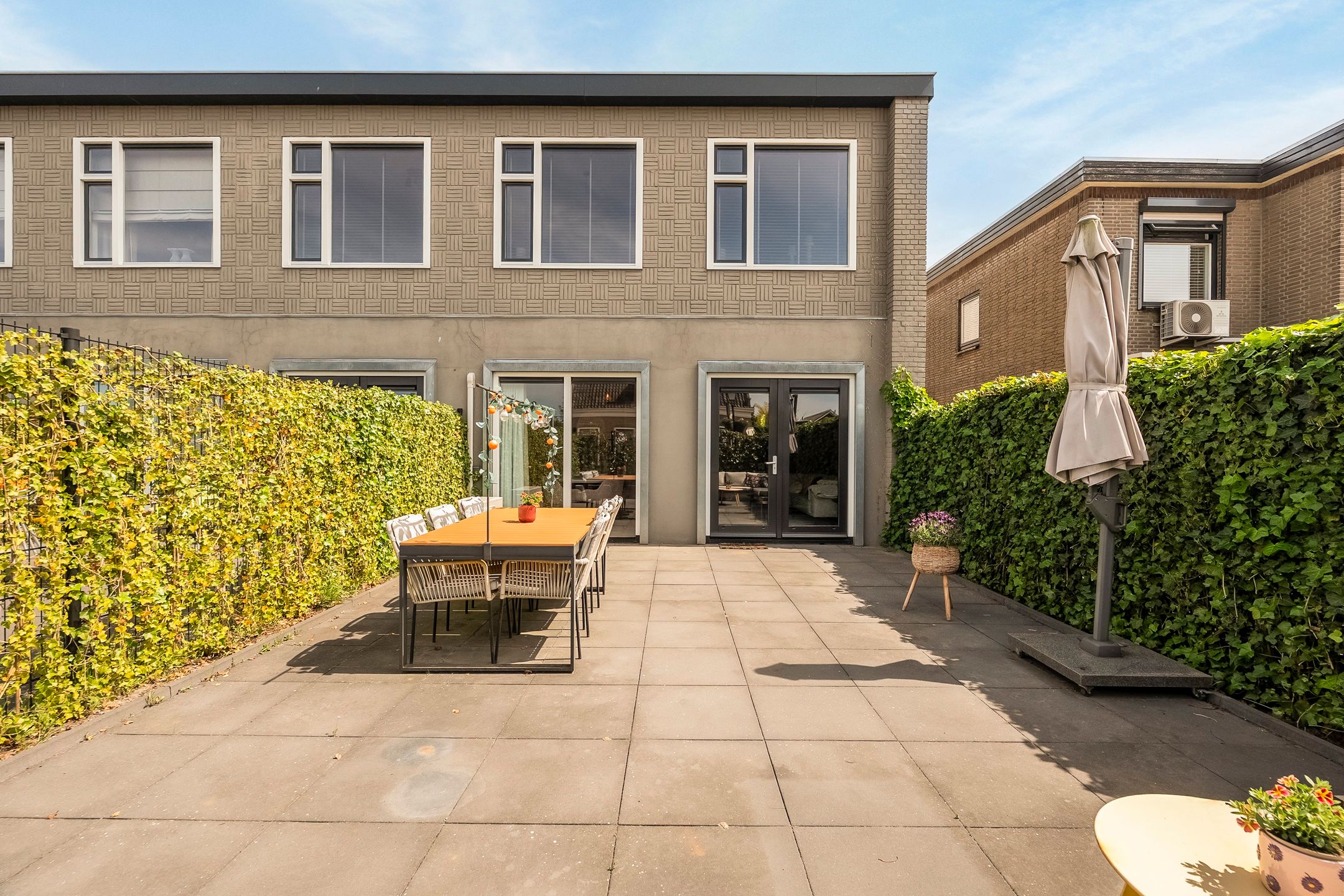 Foto van Burg de Zeeuwstraat 20a, Numansdorp