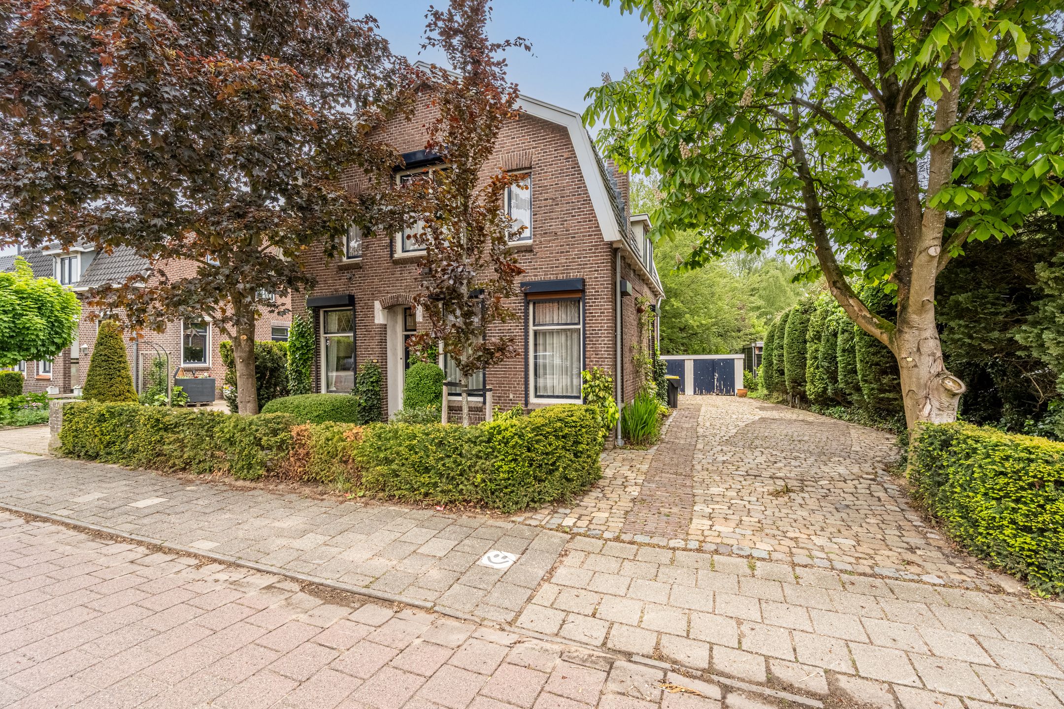 Foto van Burg de Zeeuwstraat 104, Numansdorp