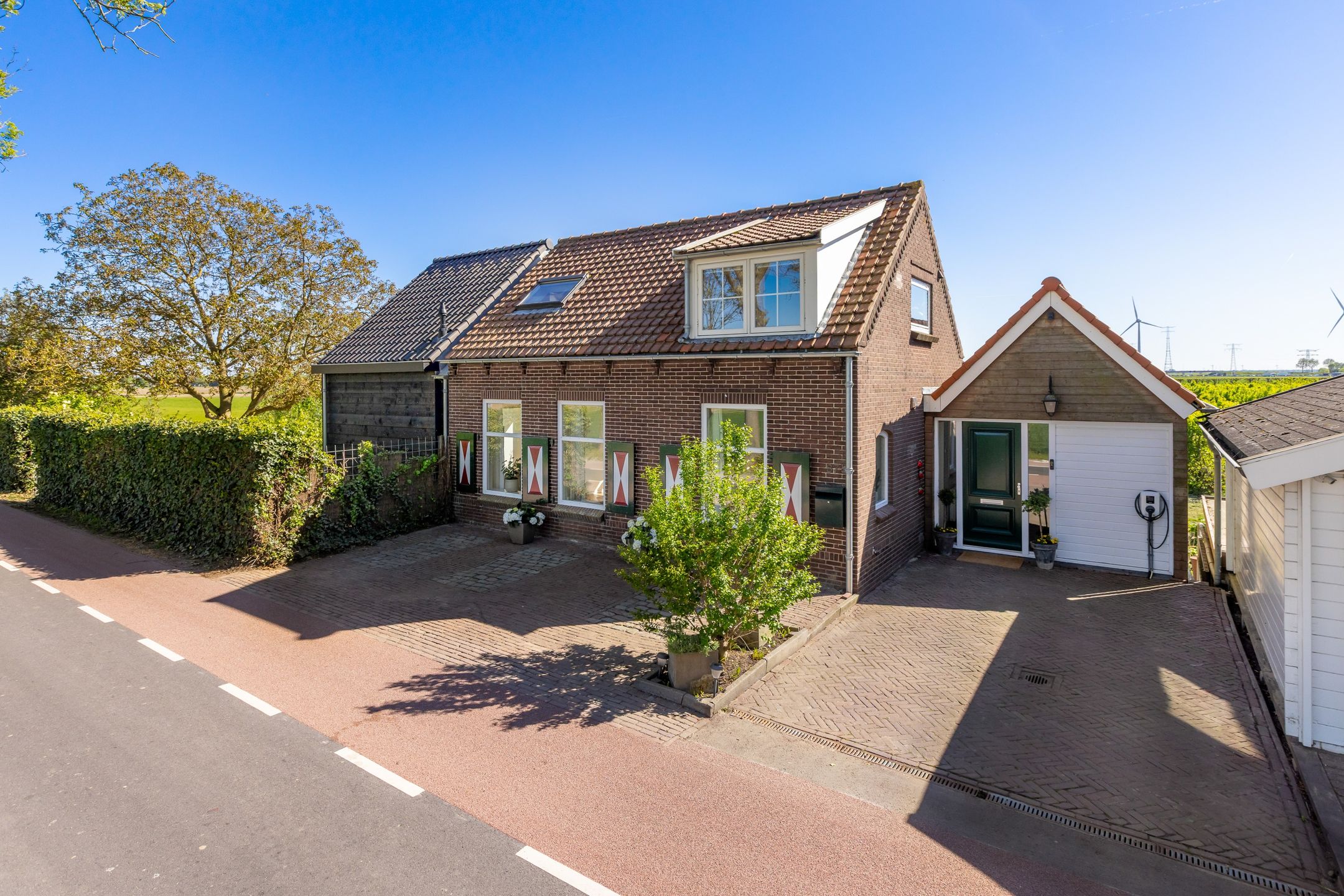 Foto van Middelsluissedijk WZ 87, Numansdorp