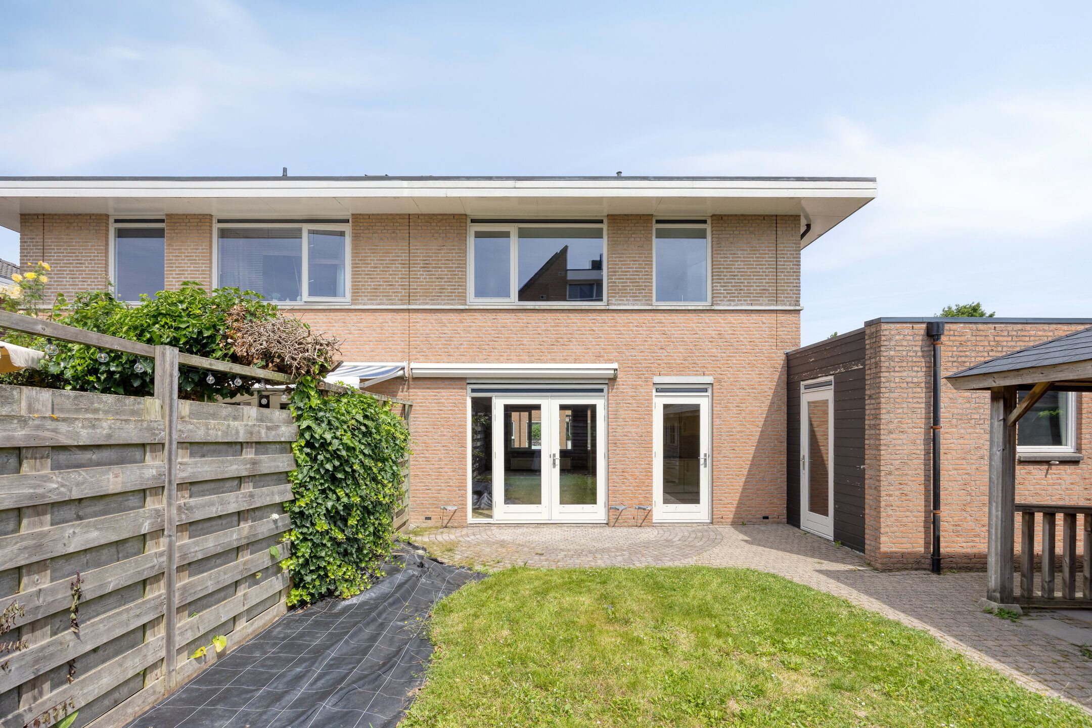 Foto van Van Barrylaan 1, Numansdorp