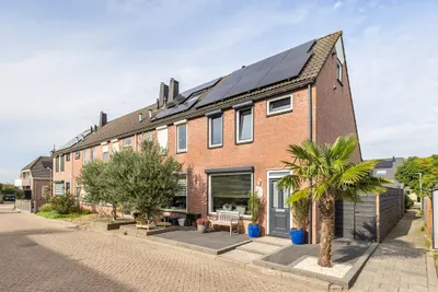 Foto van Torenlaan 80, Zuid-Beijerland