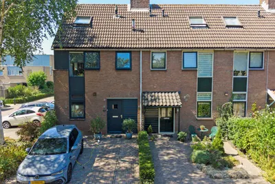 Foto van Lange Meet 16, Strijen Eindwoning