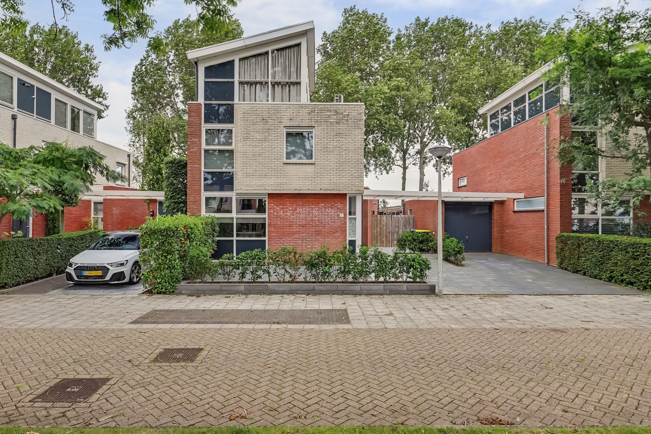 Foto van Dagpauwoog 7, 'S-Gravendeel