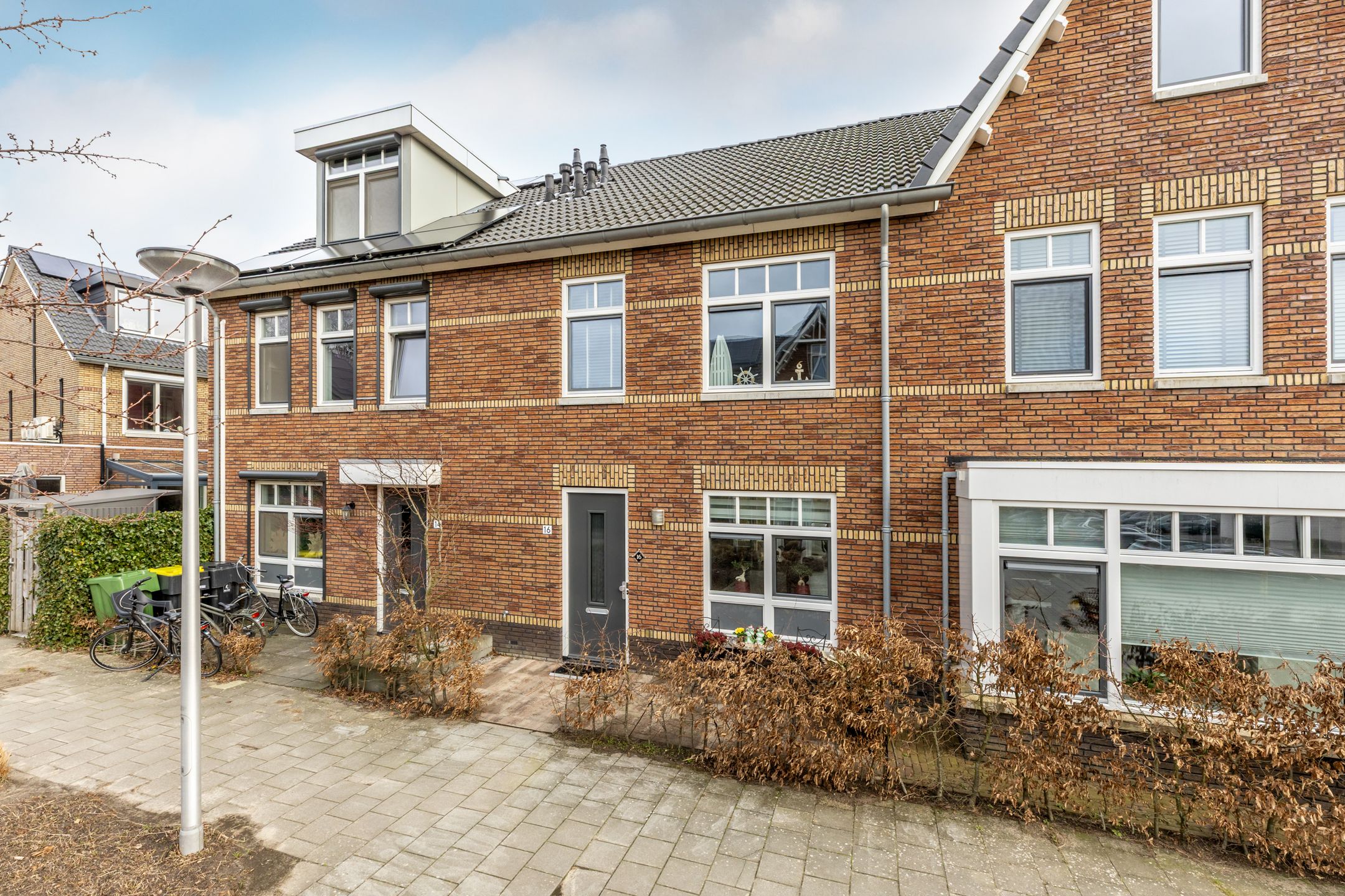 Foto van Azaleastraat 16, 's-Gravendeel