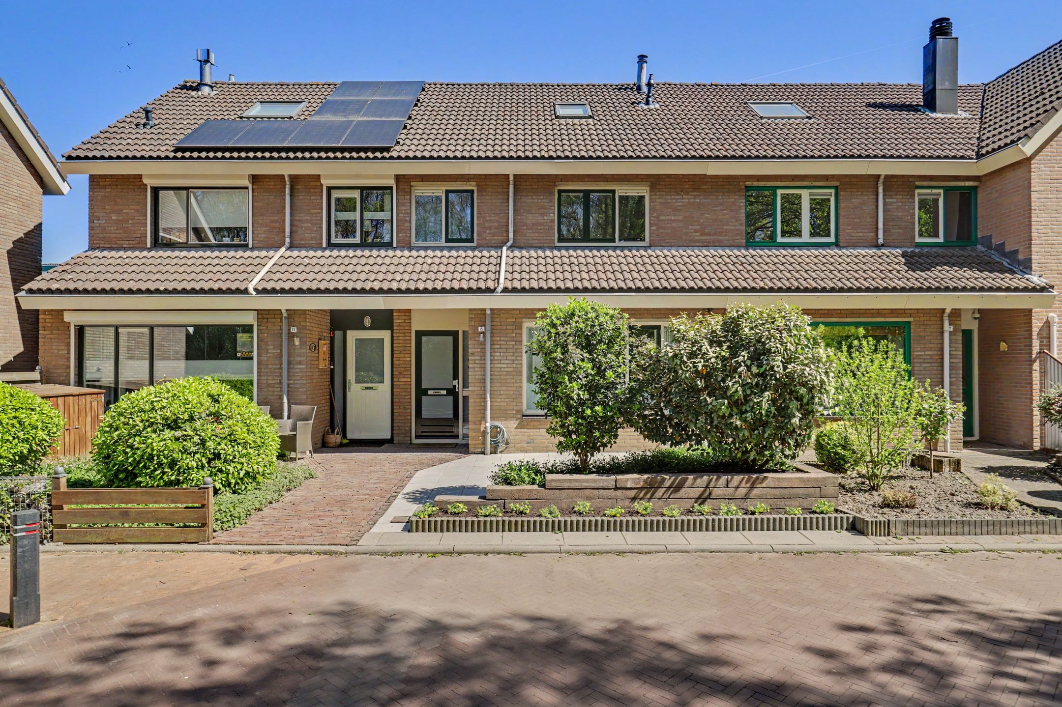 Foto van Zonnebloemlaan 15, 's-Gravendeel