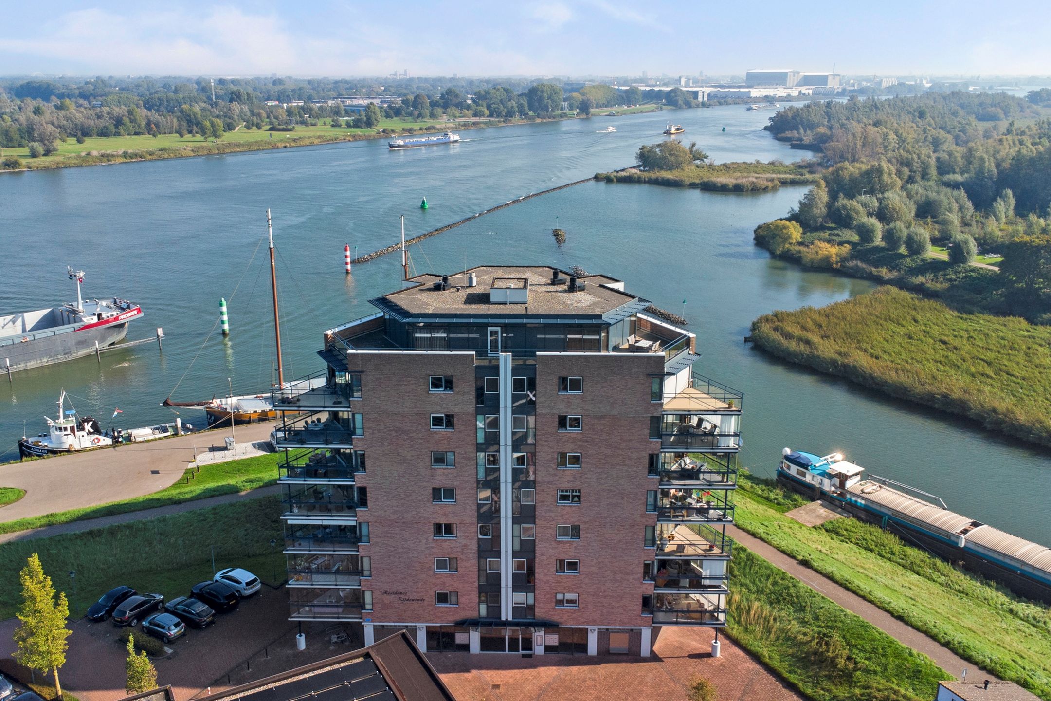 Foto van Zijdewinde 140, Puttershoek Portiekwoning