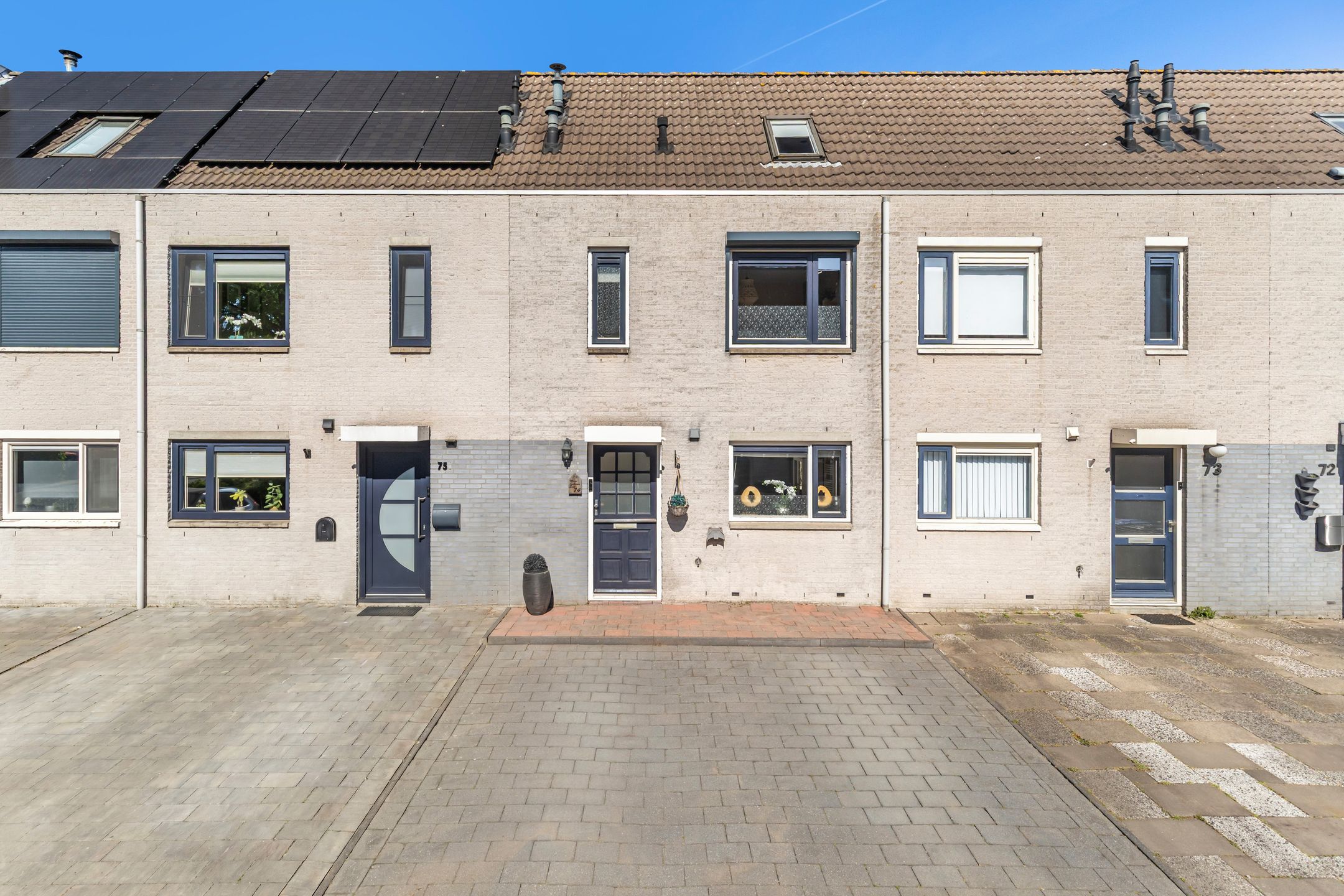 Foto van Van Doesburg-erf 74, Dordrecht