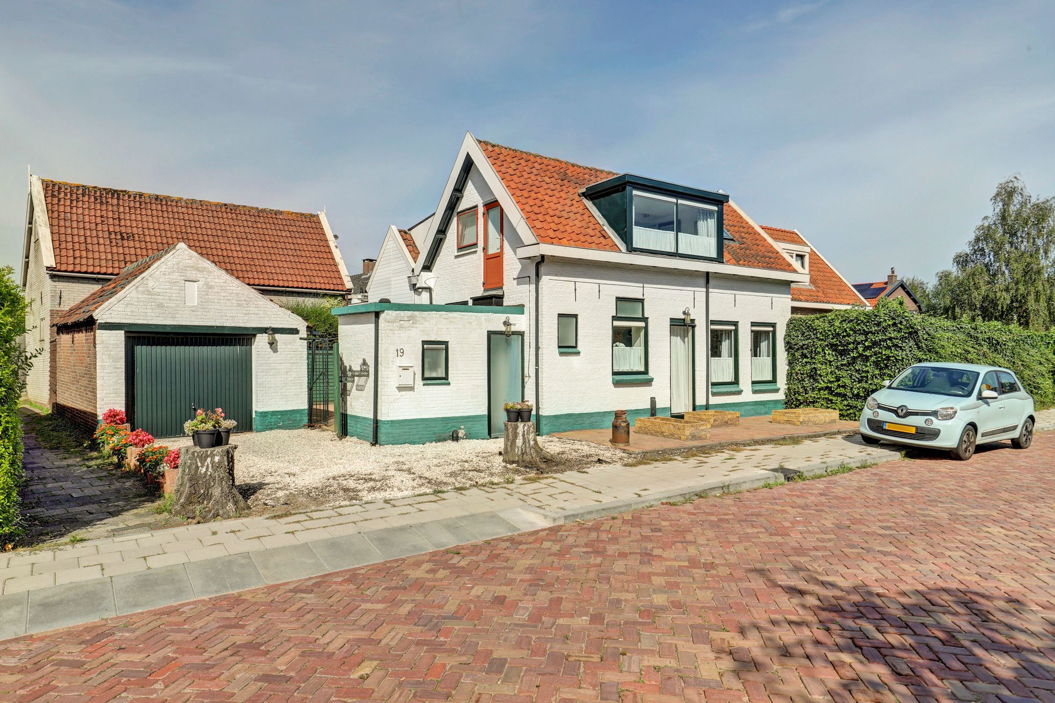 Foto van van Maasdijkstraat 19, Zwijndrecht