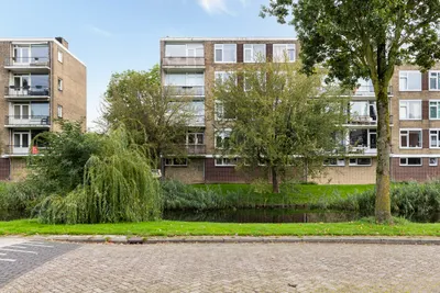 Foto van Dahliastraat 180, Zwijndrecht