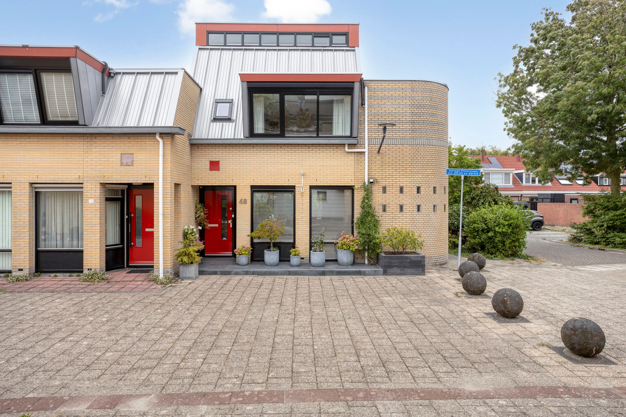 Foto van Adriaan Pieterslaan 48, Hendrik-Ido-Ambacht