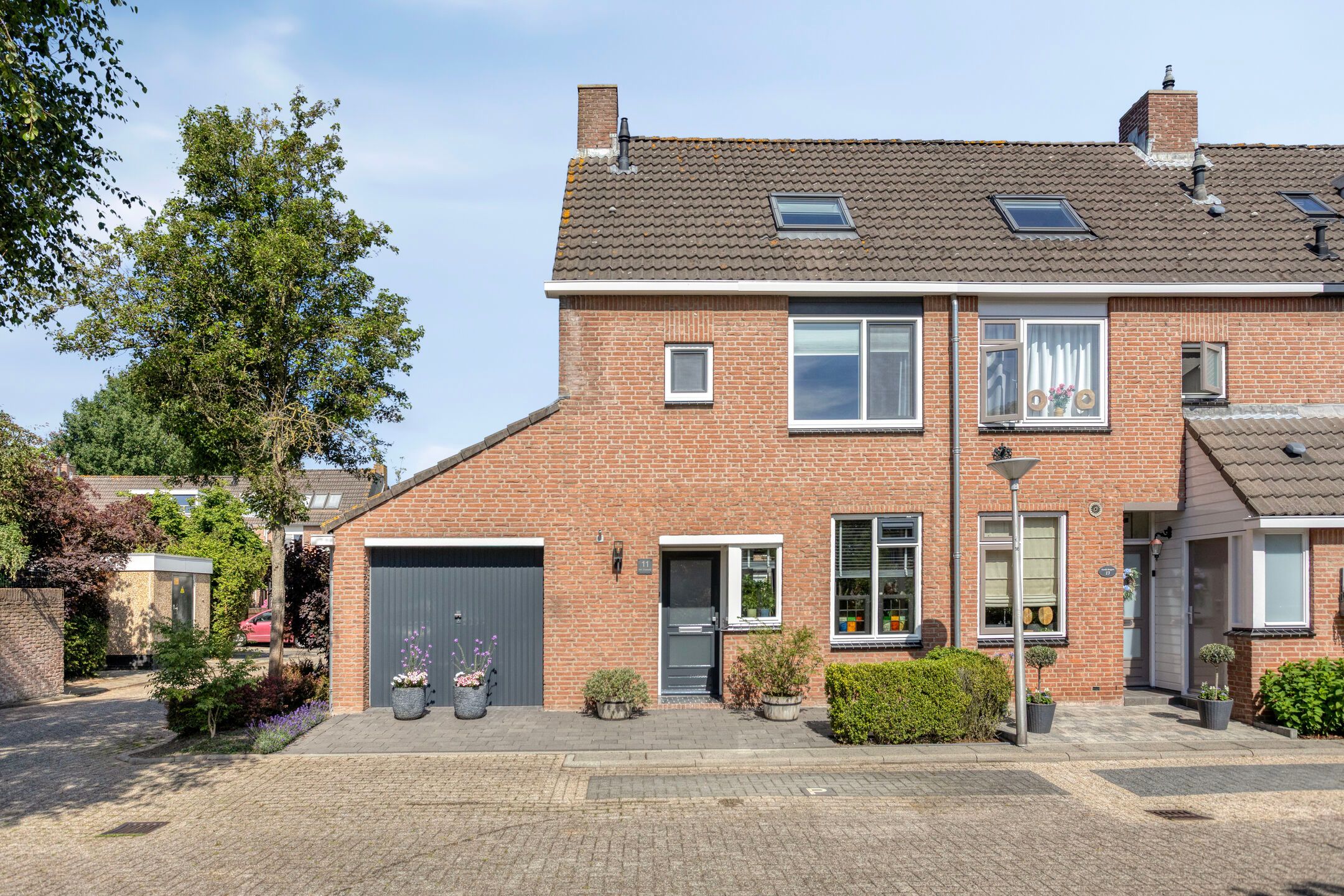 Foto van De Liesewey 11, Hendrik-Ido-Ambacht