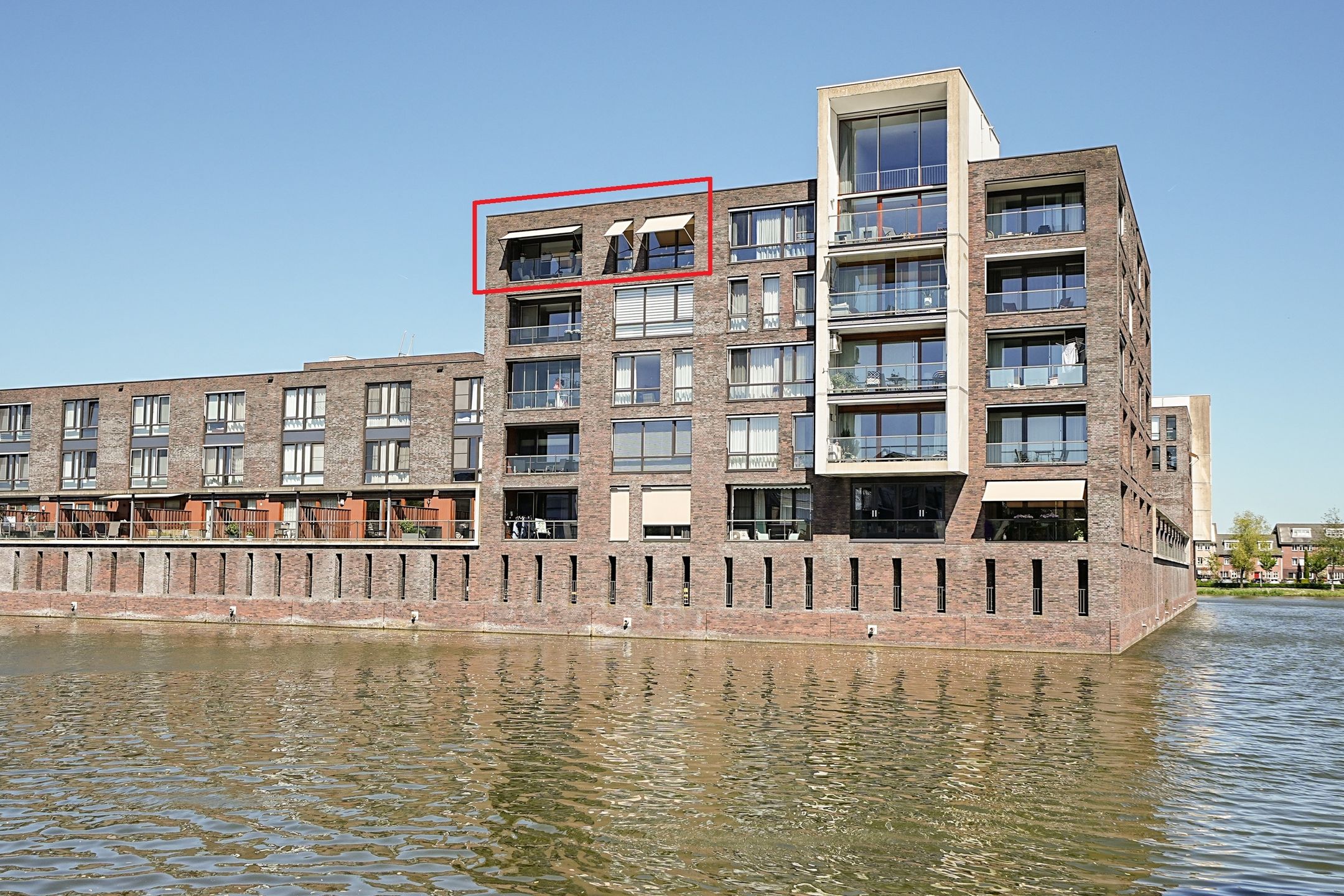 Foto van De Heerlijkheid 127, Hendrik-Ido-Ambacht