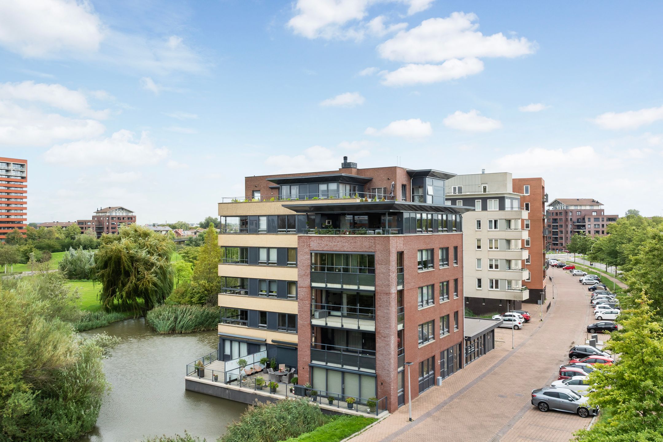 Foto van Waterland 75, Hendrik-Ido-Ambacht