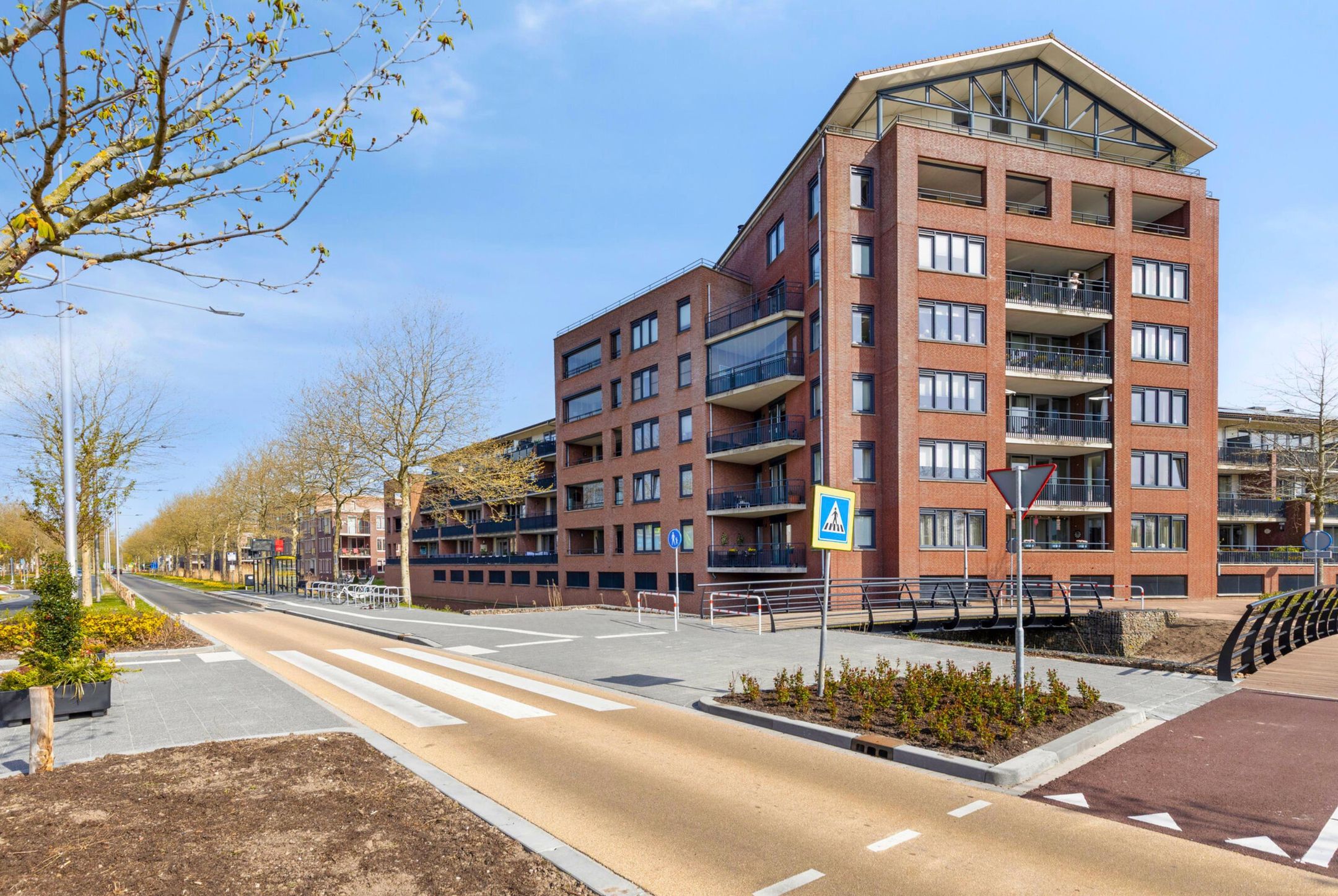 Foto van Zalm 204, Hendrik-Ido-Ambacht