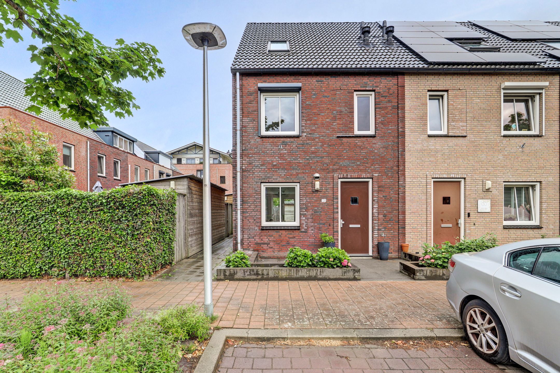 Foto van Steur 128, Hendrik-Ido-Ambacht