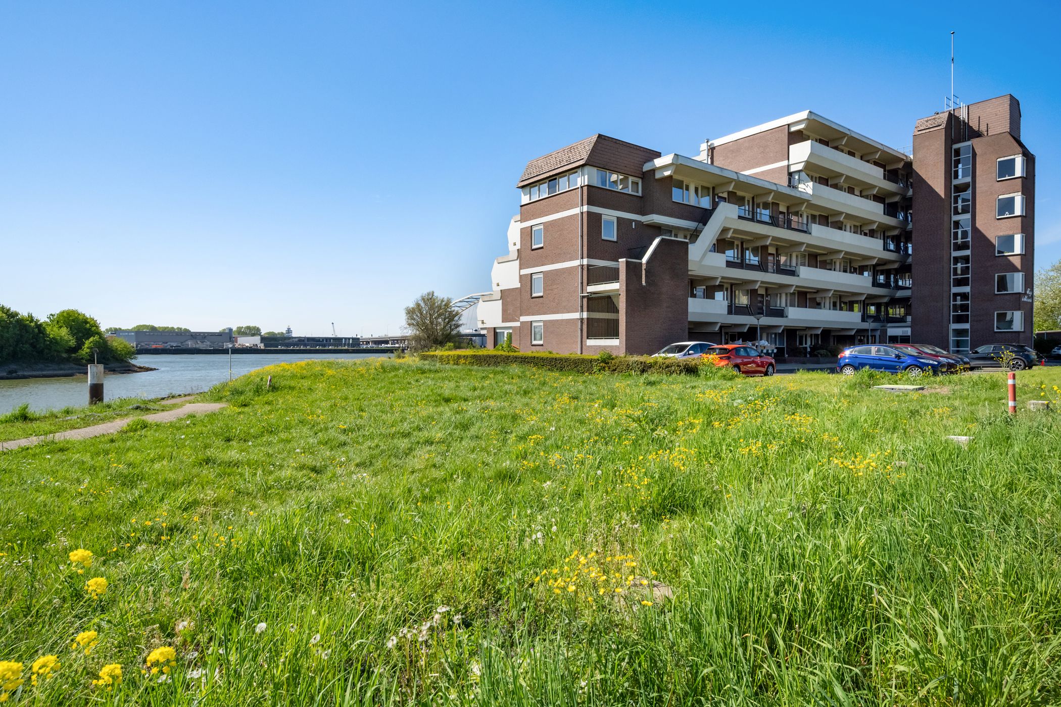 Foto van Huys de Merwede 57, Papendrecht
