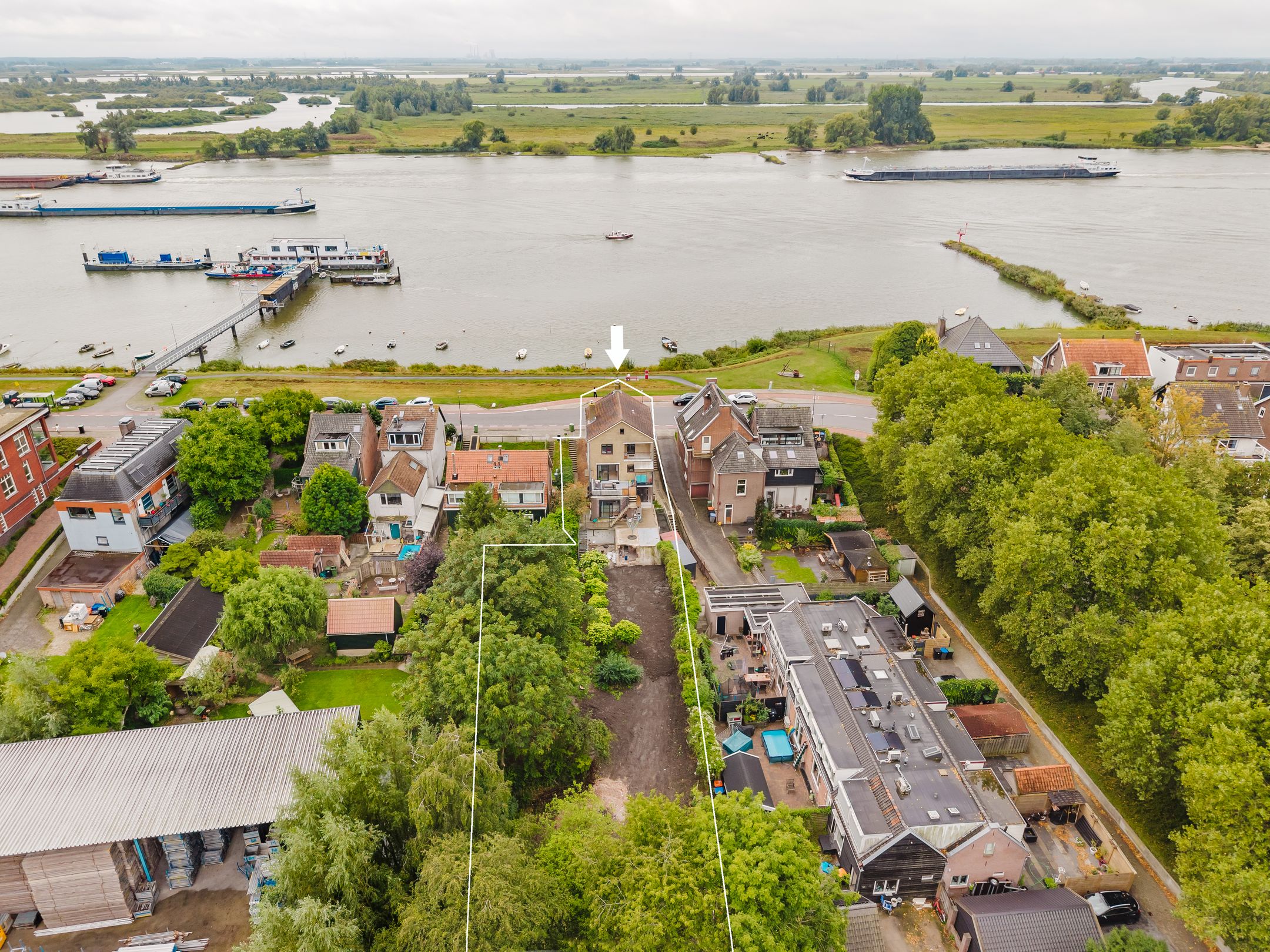 Foto van Rivierdijk 669, Hardinxveld-Giessendam