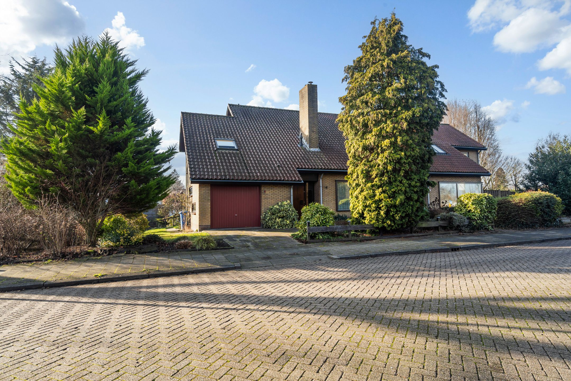 Foto van V.d. Duijn van Maasdamlaan 4, Woerden
