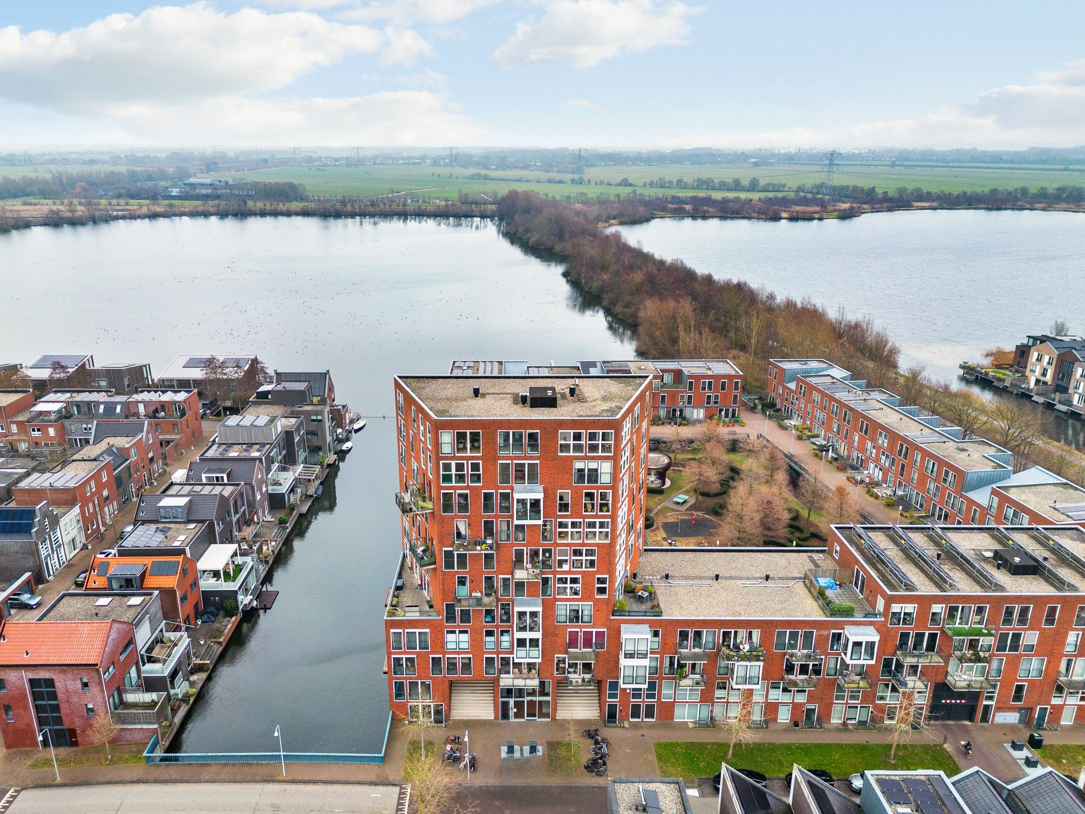 Foto van Veluwemeer 106, Woerden