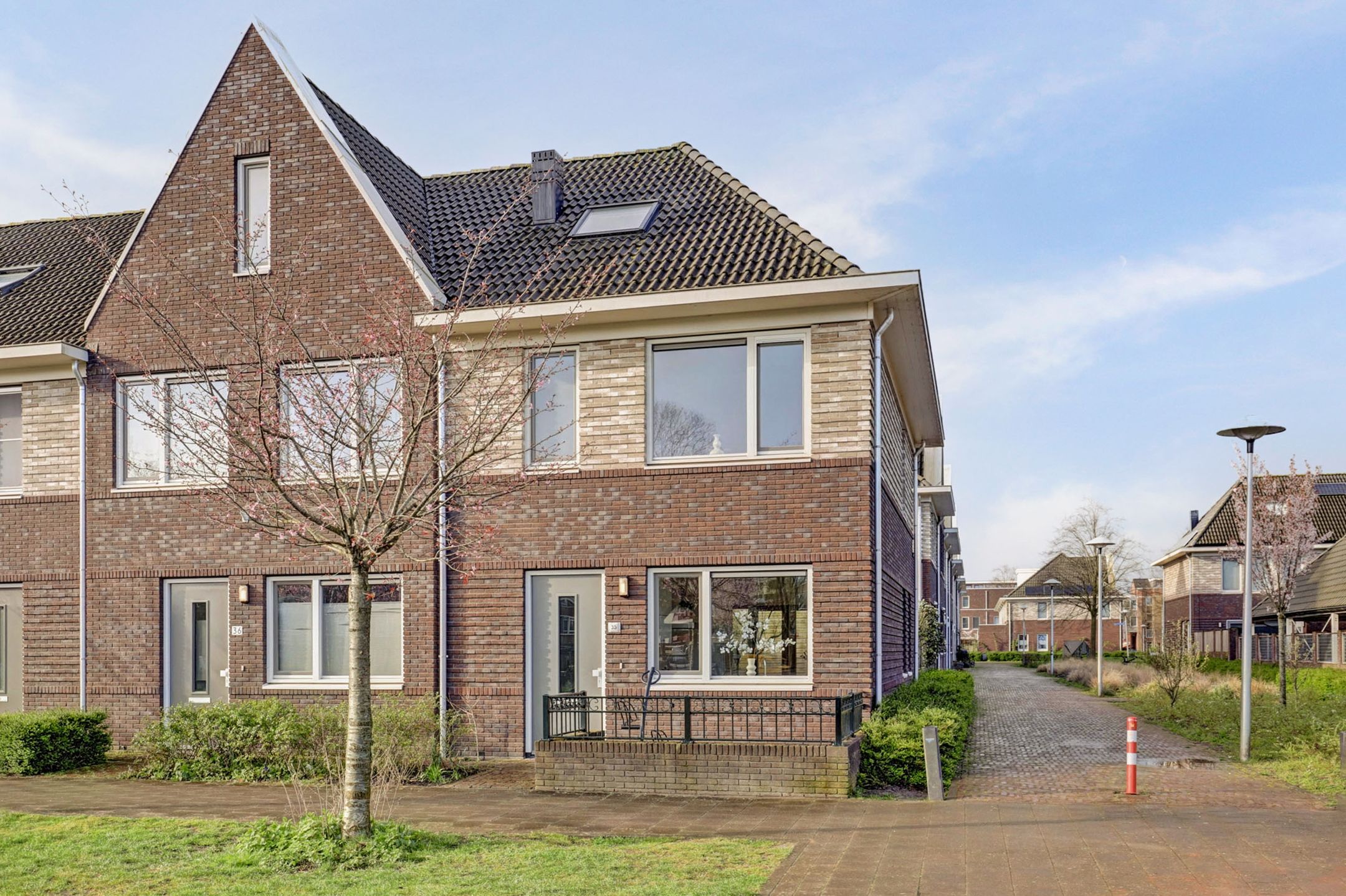 Foto van Queeckhovenplein 35, Utrecht