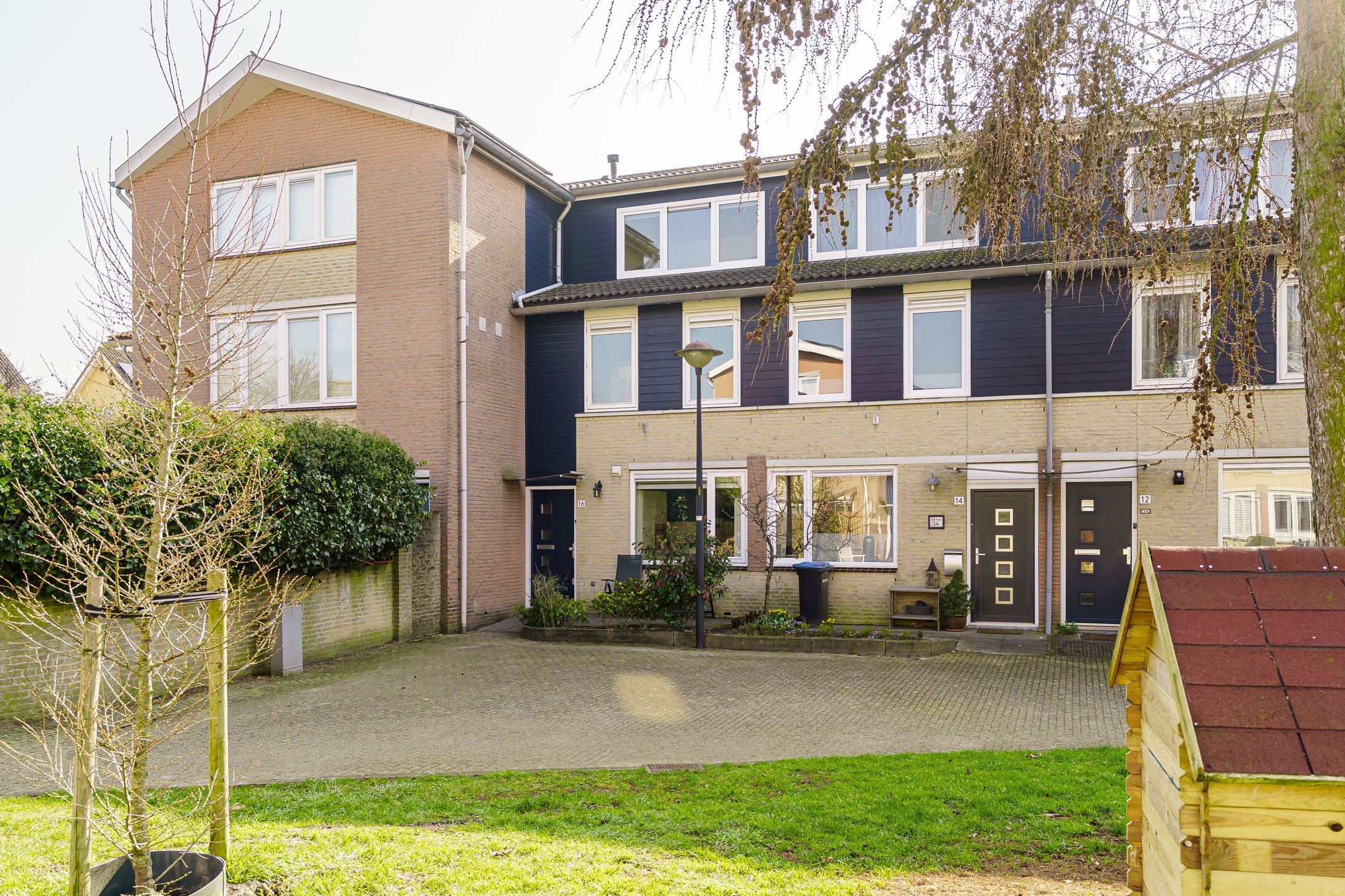 Foto van Vijfvingerkruid 16, Amersfoort