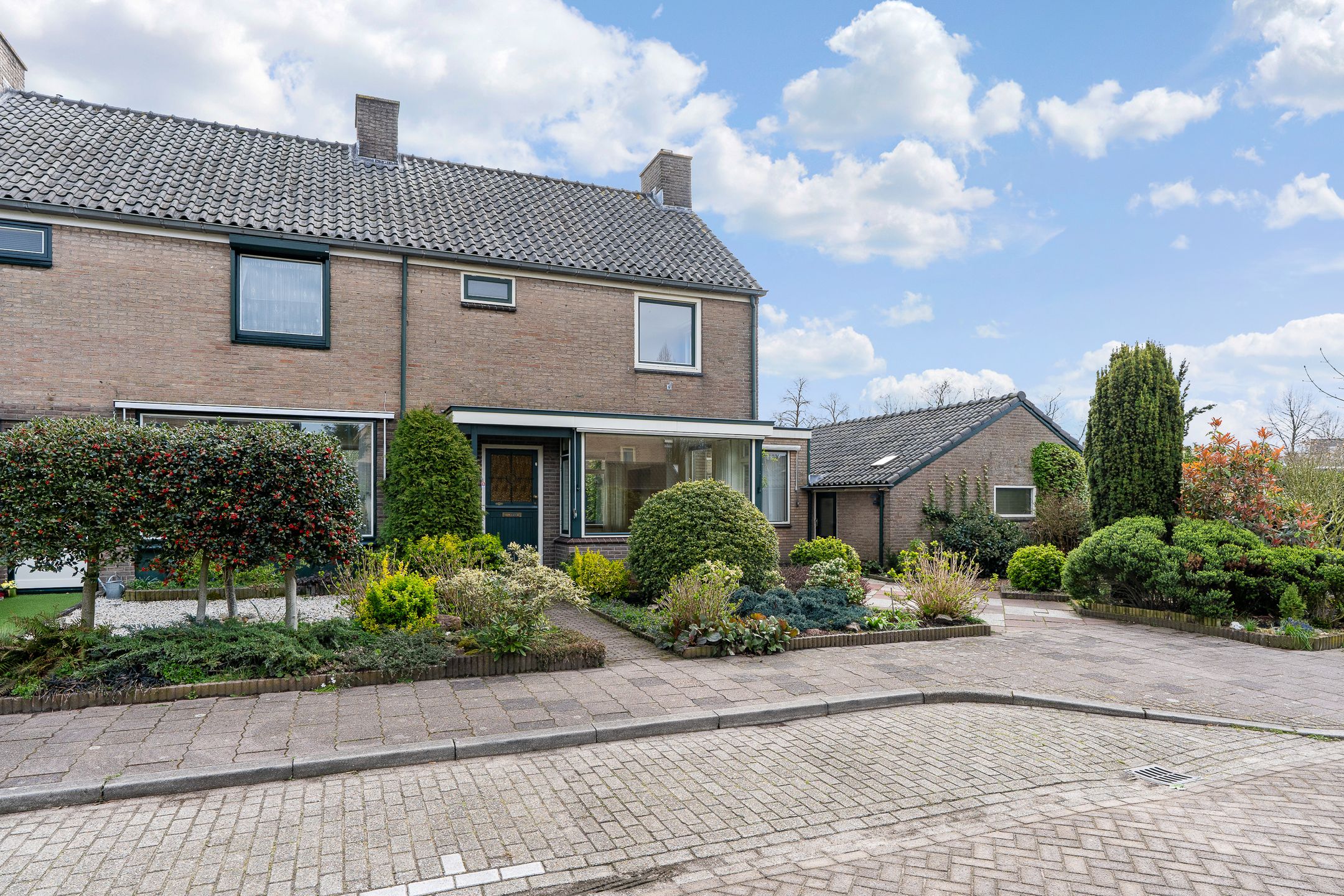 Foto van Van Boetzelaerlaan 2, Leusden