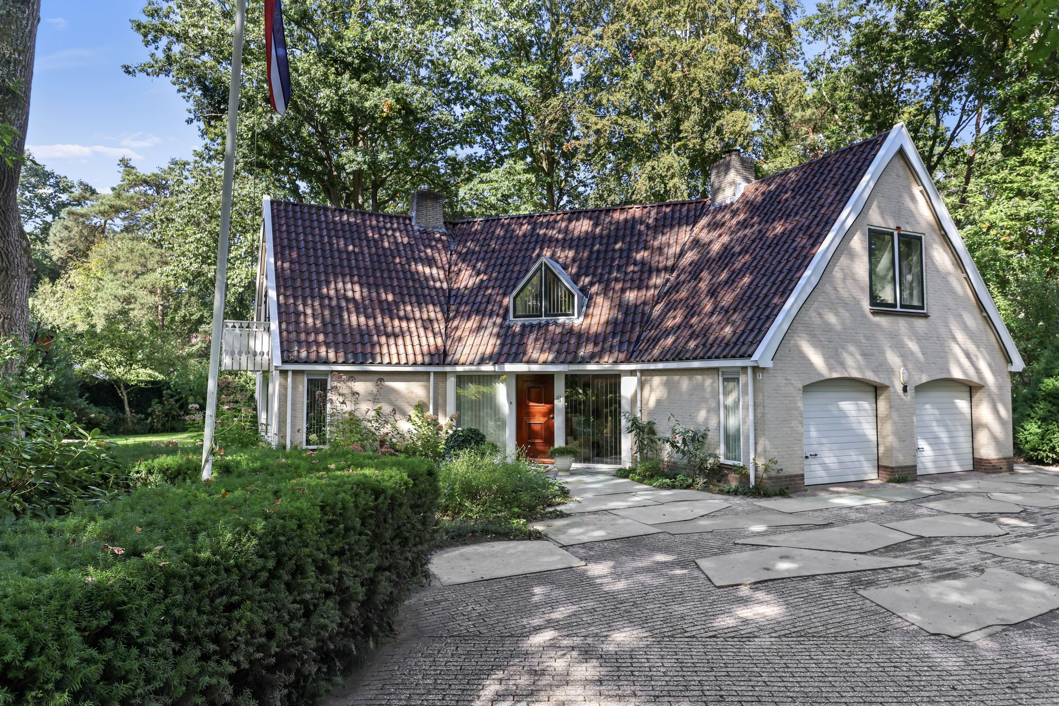 Foto van Koninginnelaan 6, Ermelo