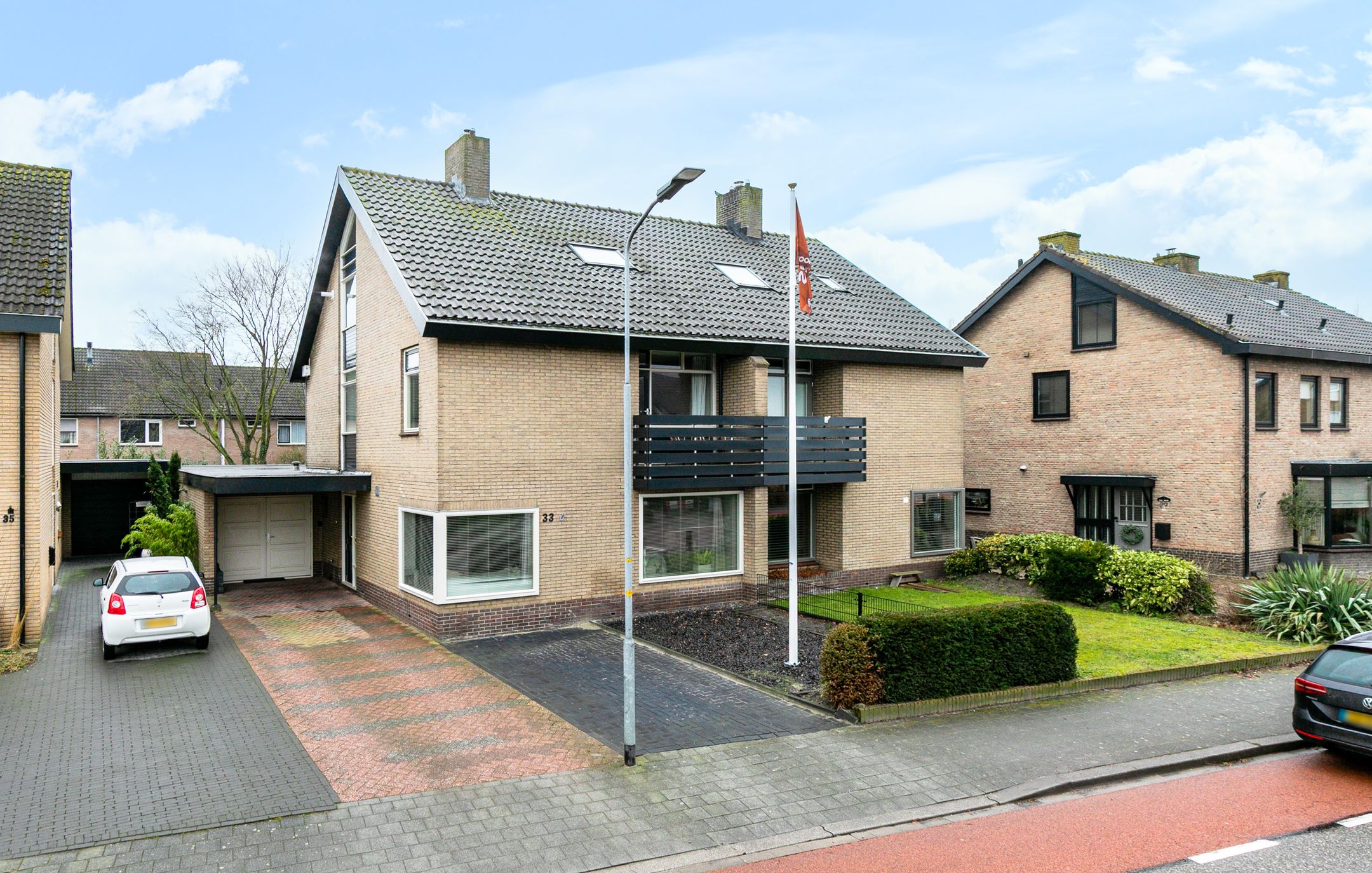 Foto van Van Dijkhuizenstraat 33, Nijkerkerveen