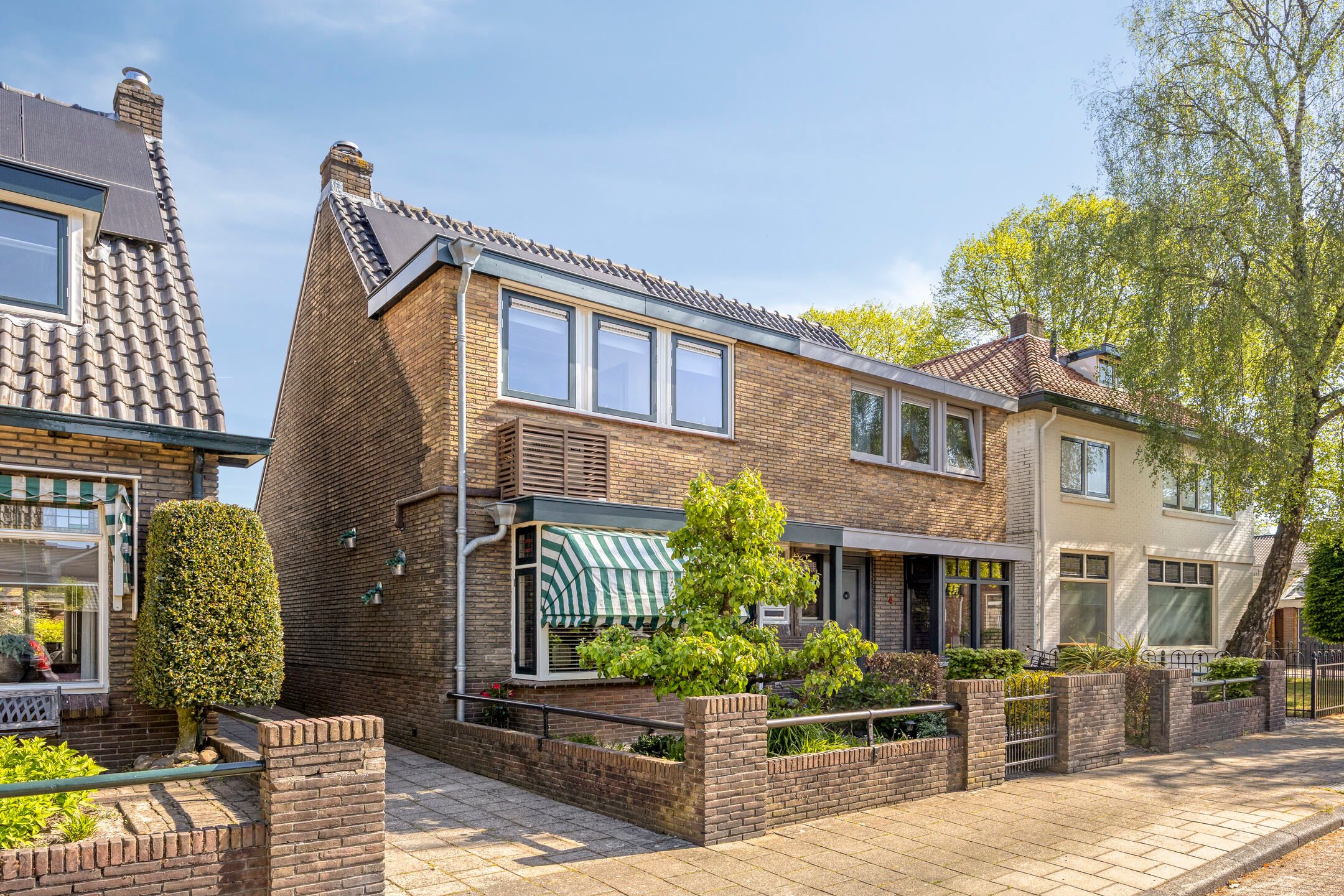 Foto van Da Costastraat 6, Veenendaal