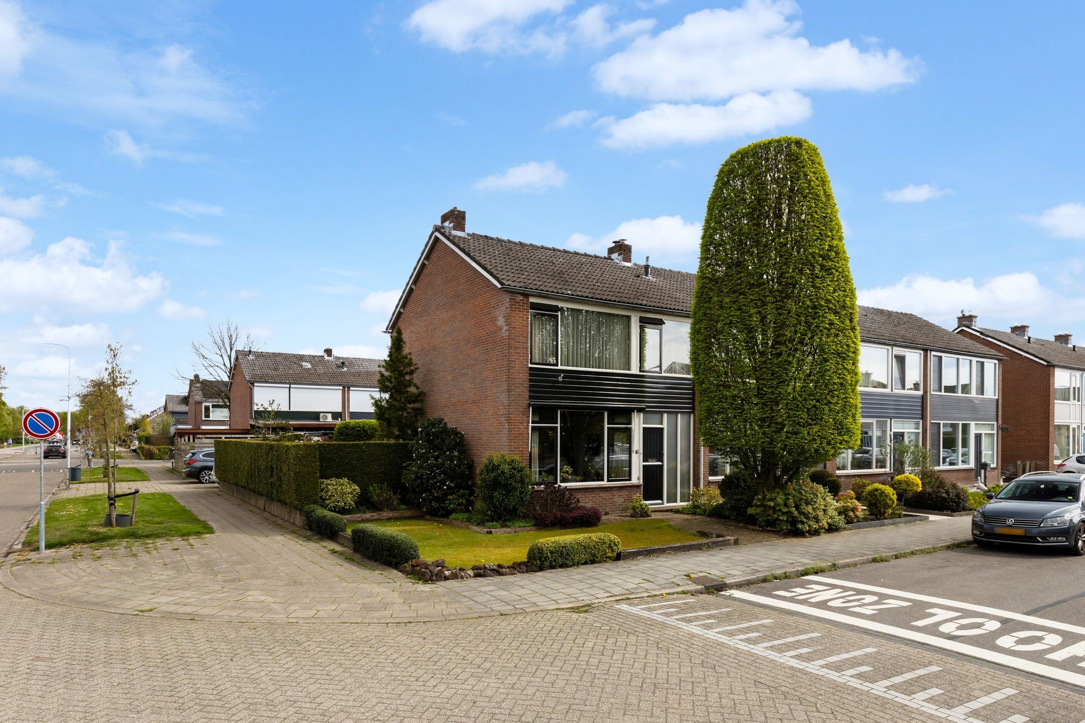 Foto van Van der Duin van Maasdamlaan 16, Woudenberg