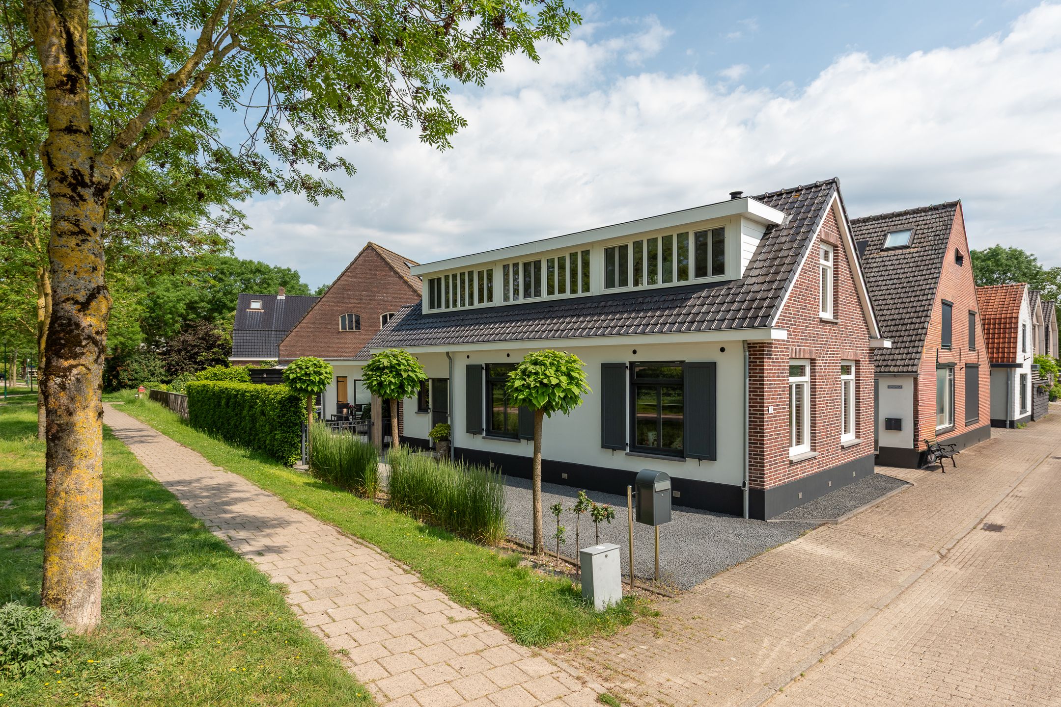 Foto van Leedijkerhout 13, Houten