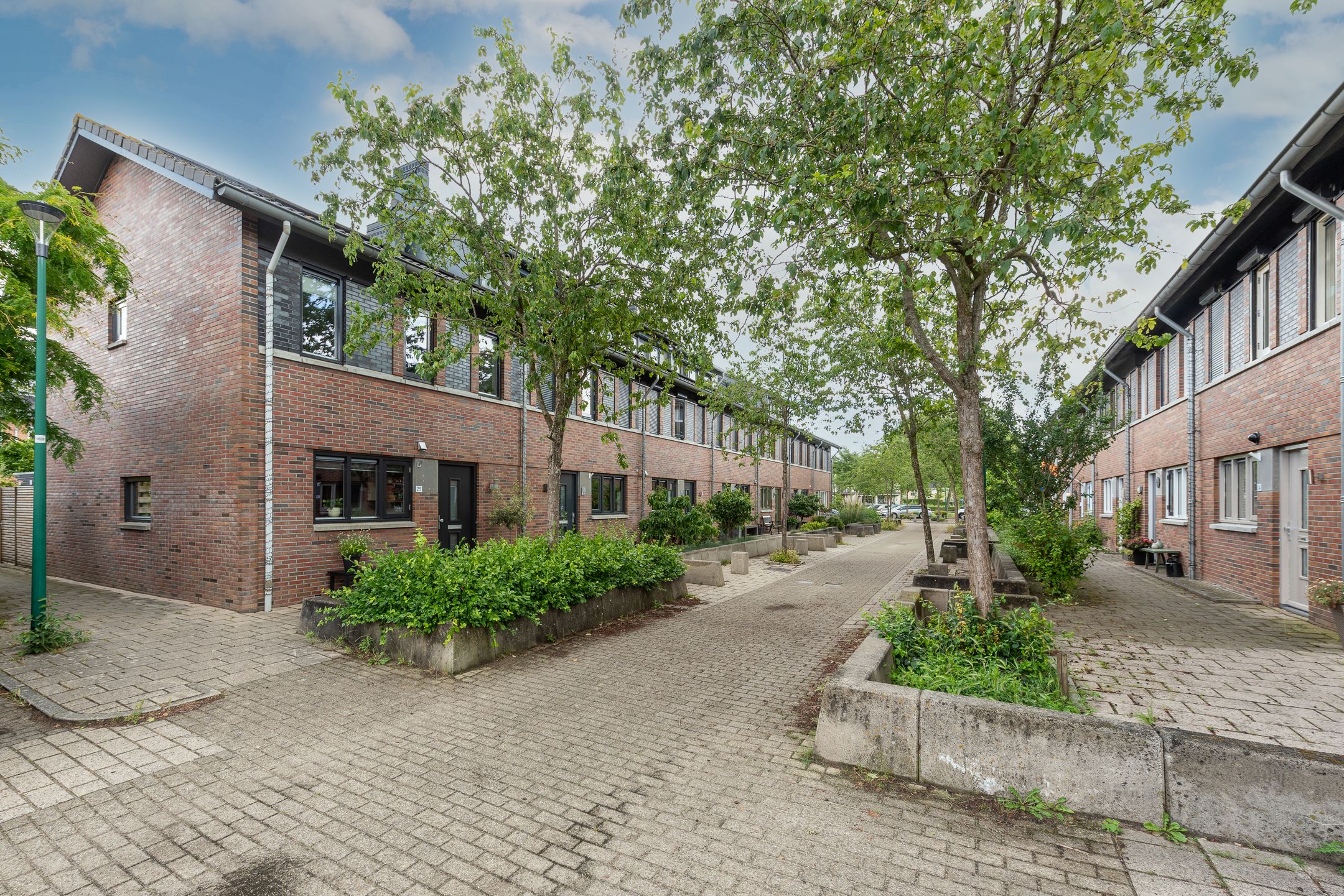 Foto van Kastanjehout 25, Houten