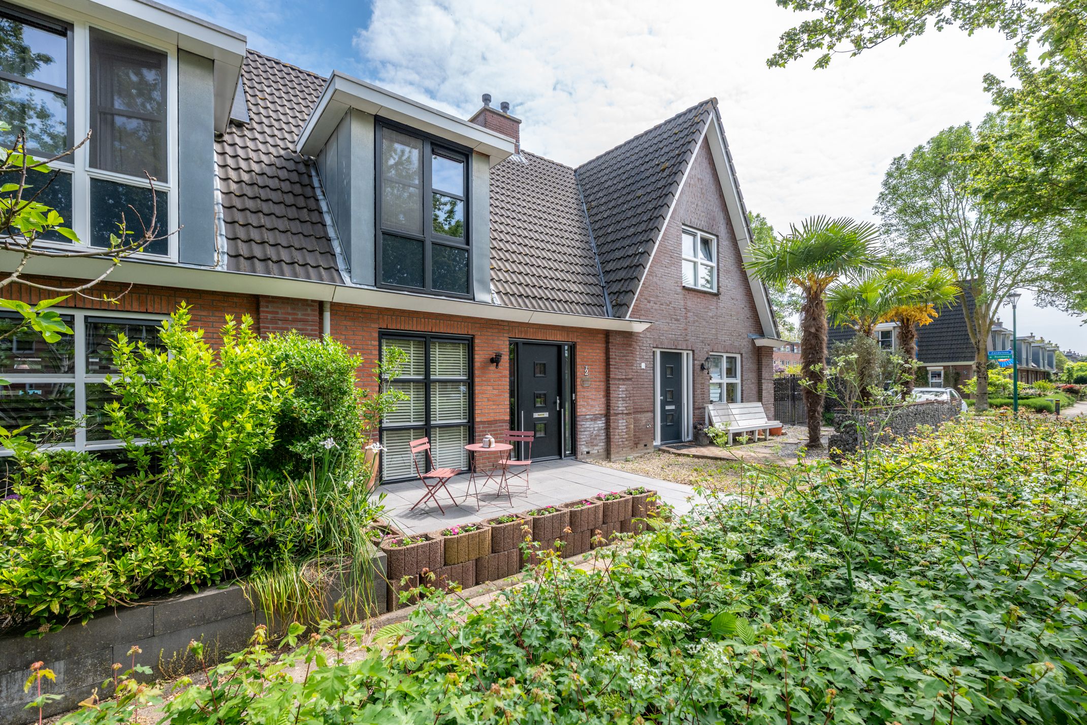 Foto van Kiezelsteen 2, Houten