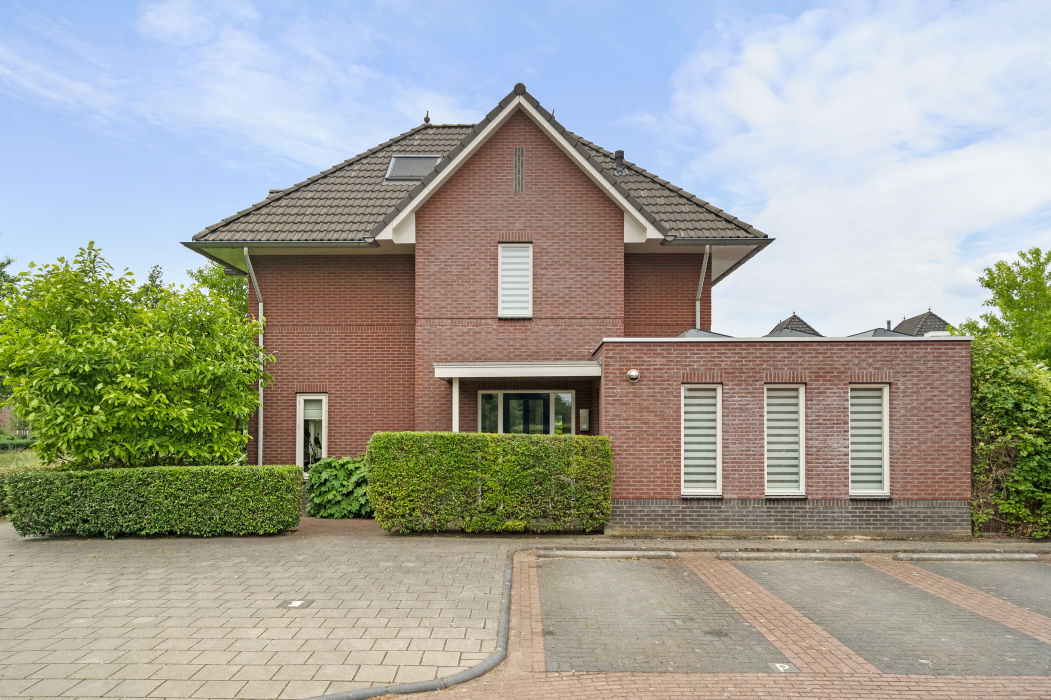 Foto van Dahliatuin 11, Houten