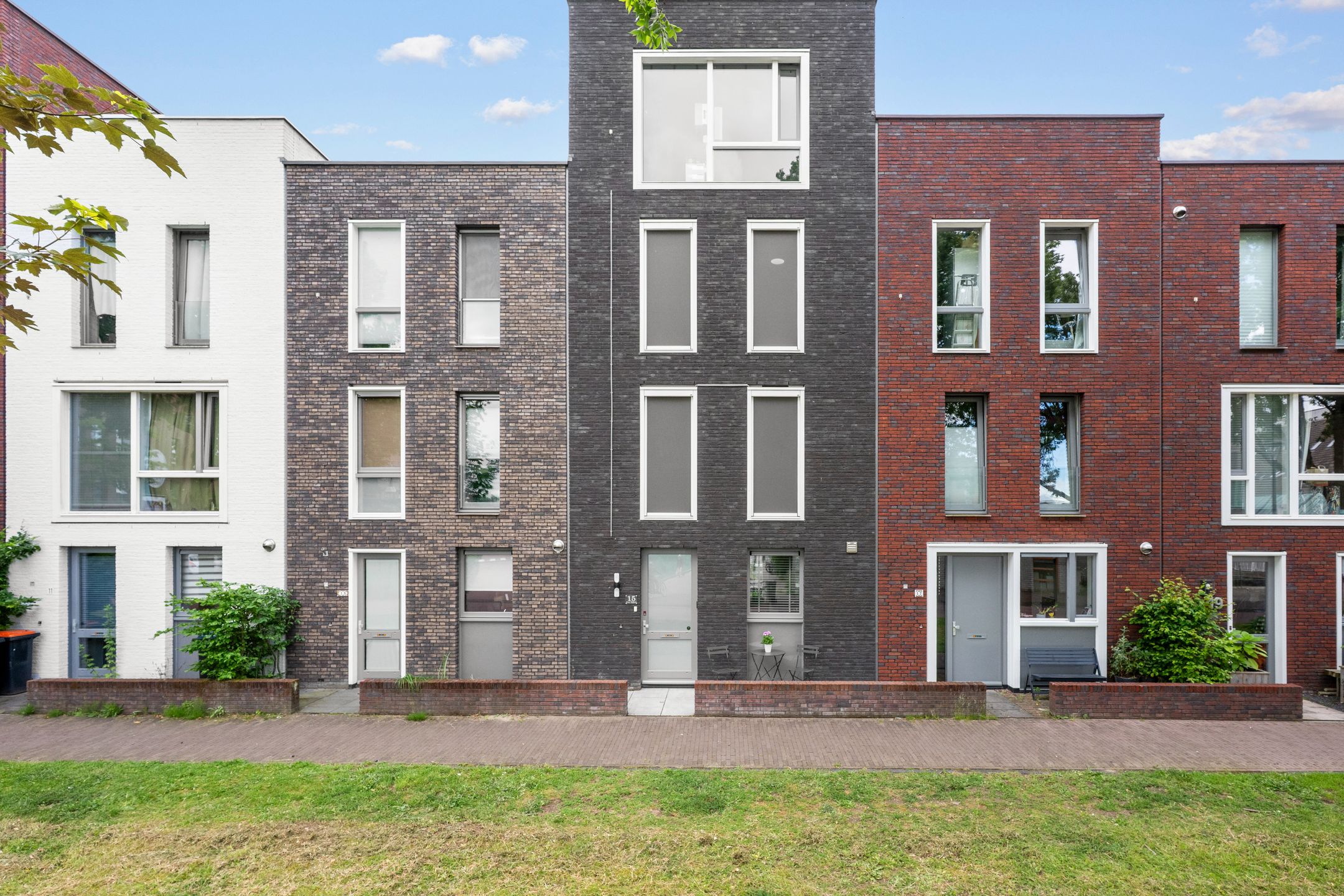 Foto van De Slinger 15, Houten